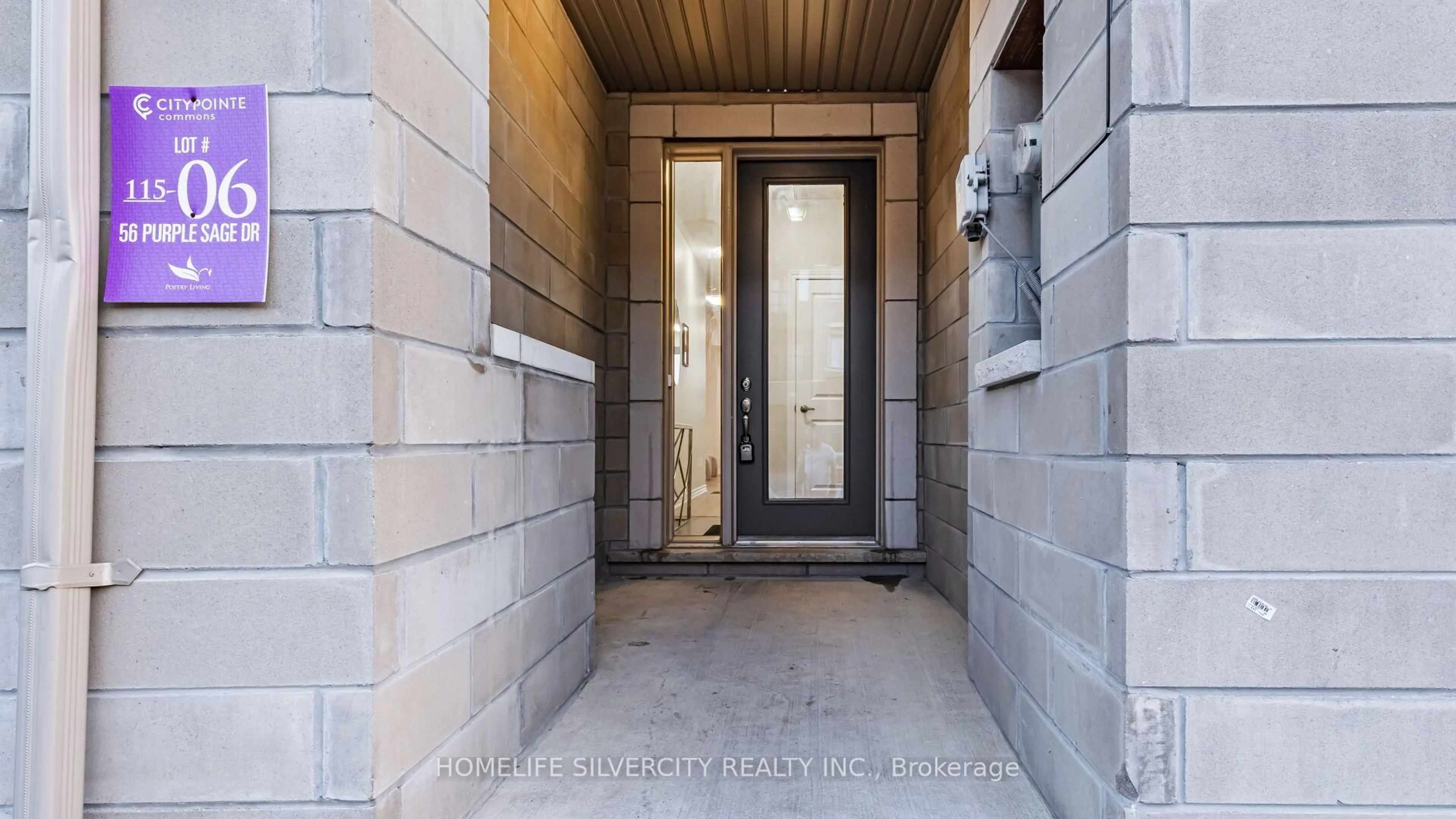 Indoor entryway for 56 Purple Sage Dr, Brampton Ontario L6P 4P1
