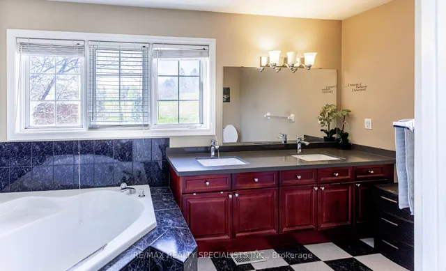Additional property image - 5496 Windy Hill Crt