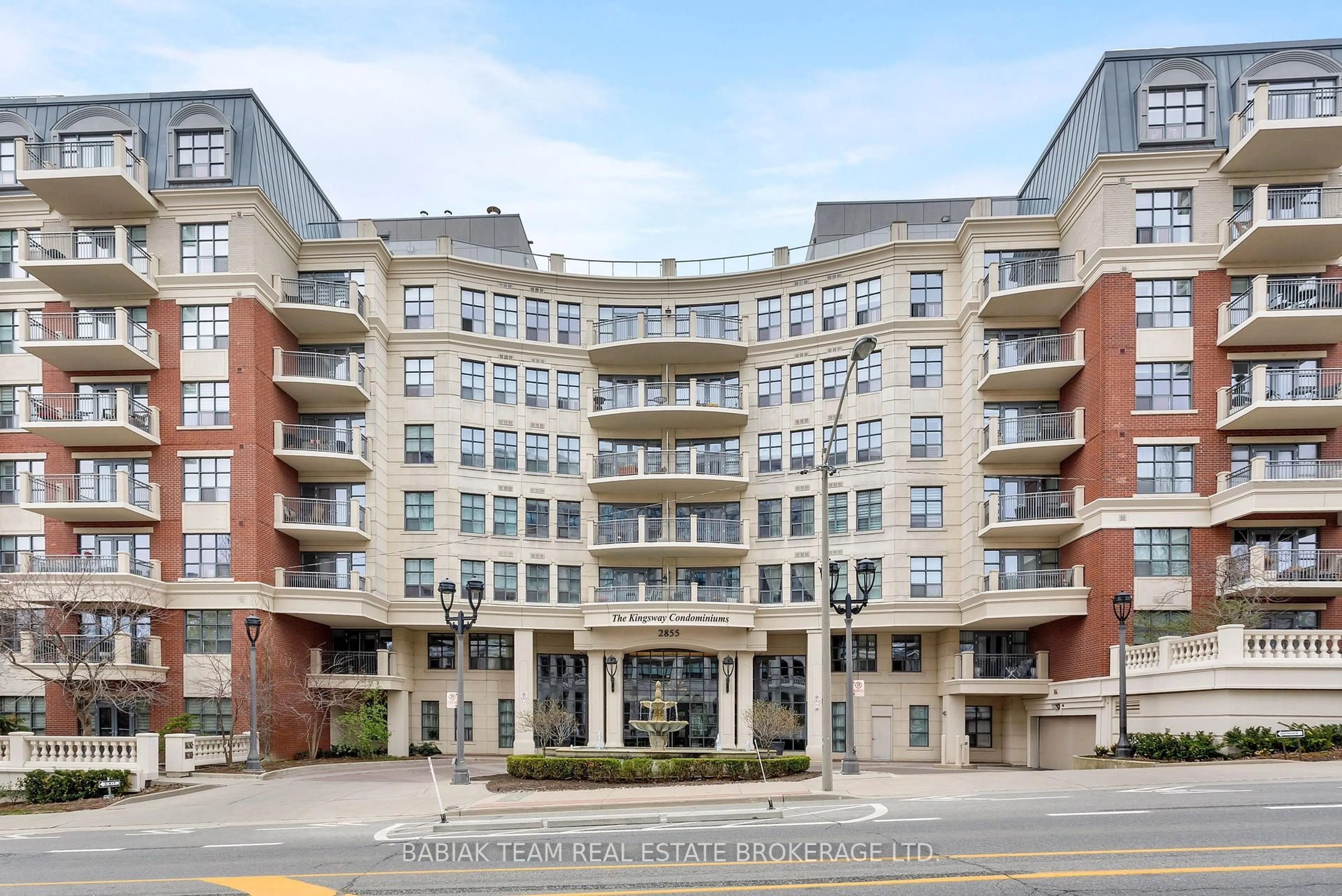 Indoor foyer for 2855 Bloor St #708, Toronto Ontario M8X 3A1