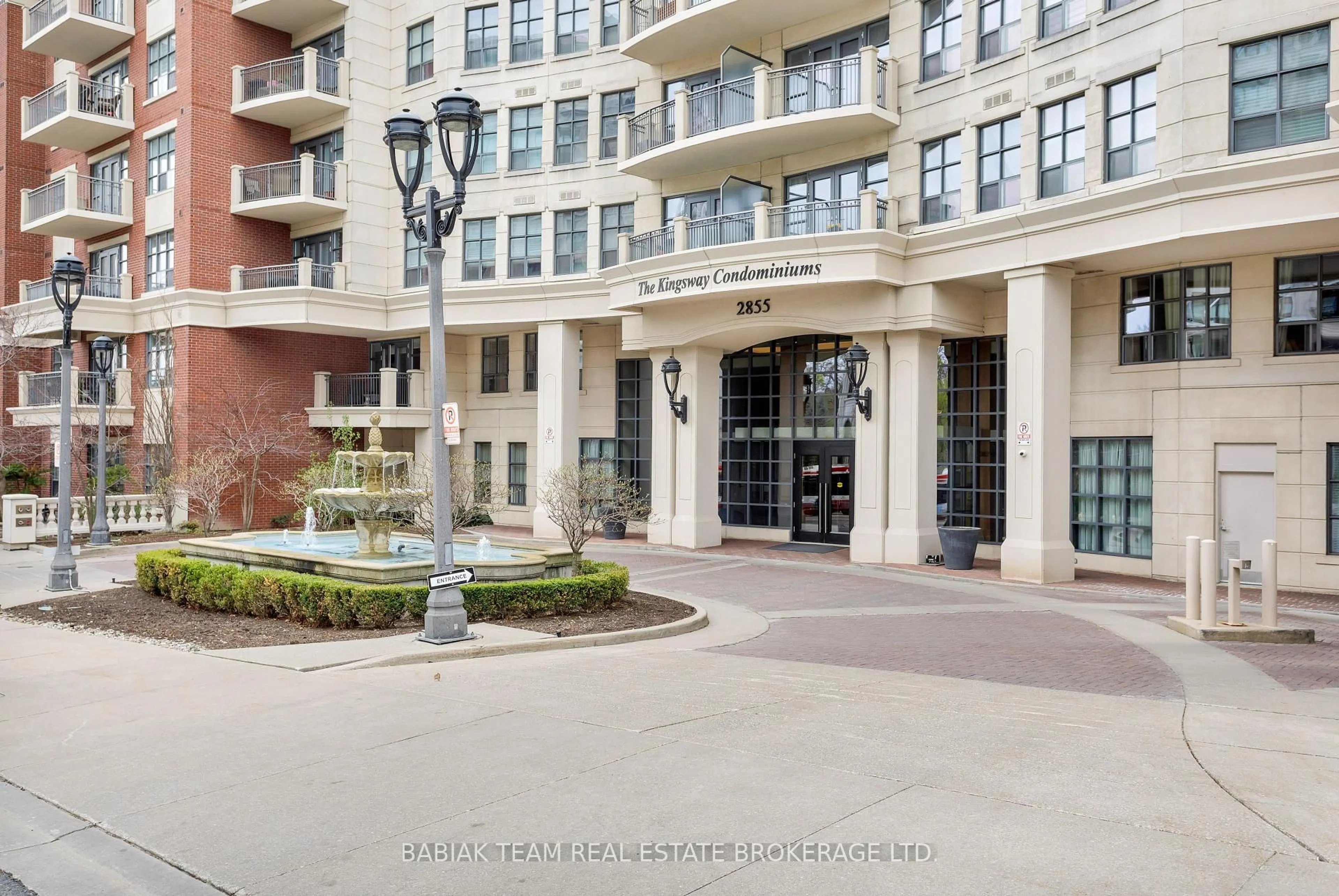 Indoor foyer for 2855 Bloor St #708, Toronto Ontario M8X 3A1