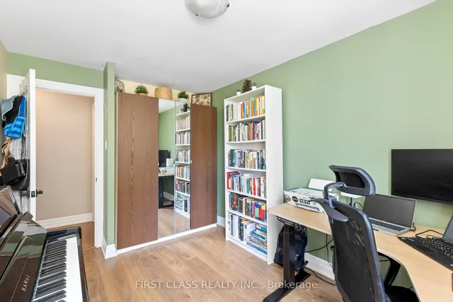 Additional property image - 3845 Lake Shore Blvd Unit 102