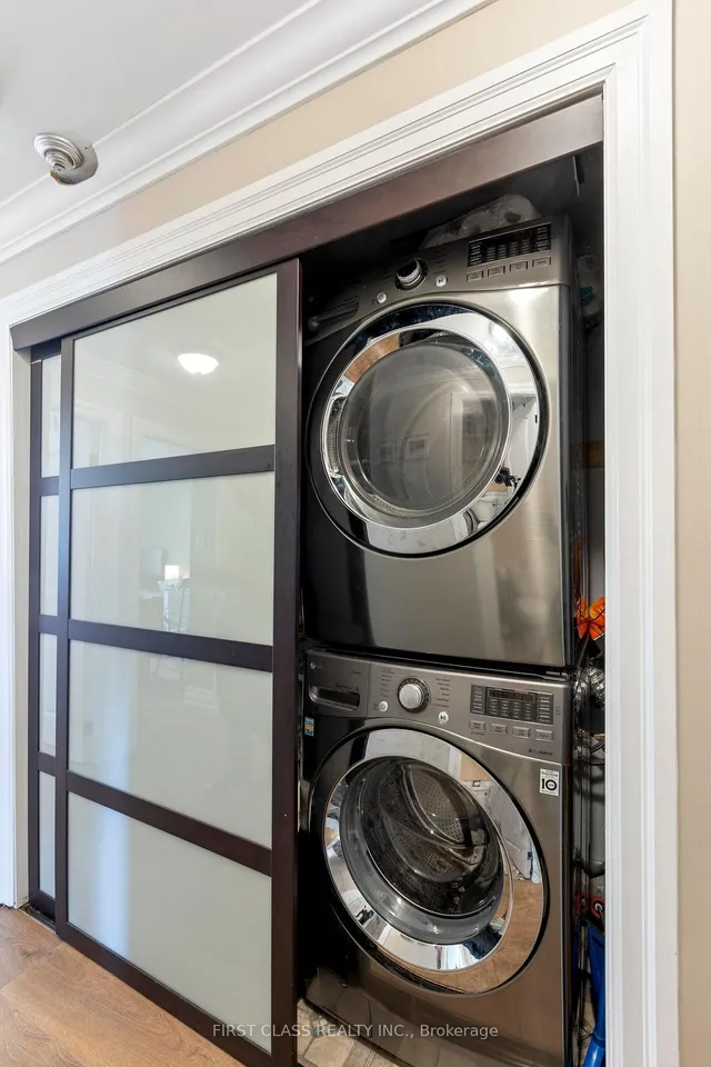 Additional property image - 3845 Lake Shore Blvd Unit 102