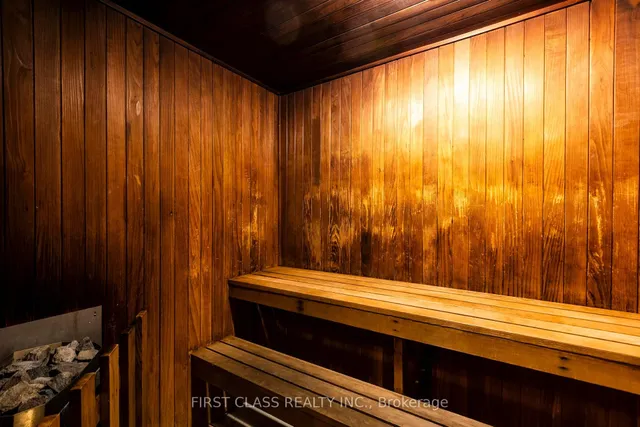 Additional property image - 3845 Lake Shore Blvd Unit 102
