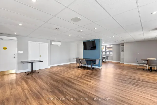 Additional property image - 3845 Lake Shore Blvd Unit 102