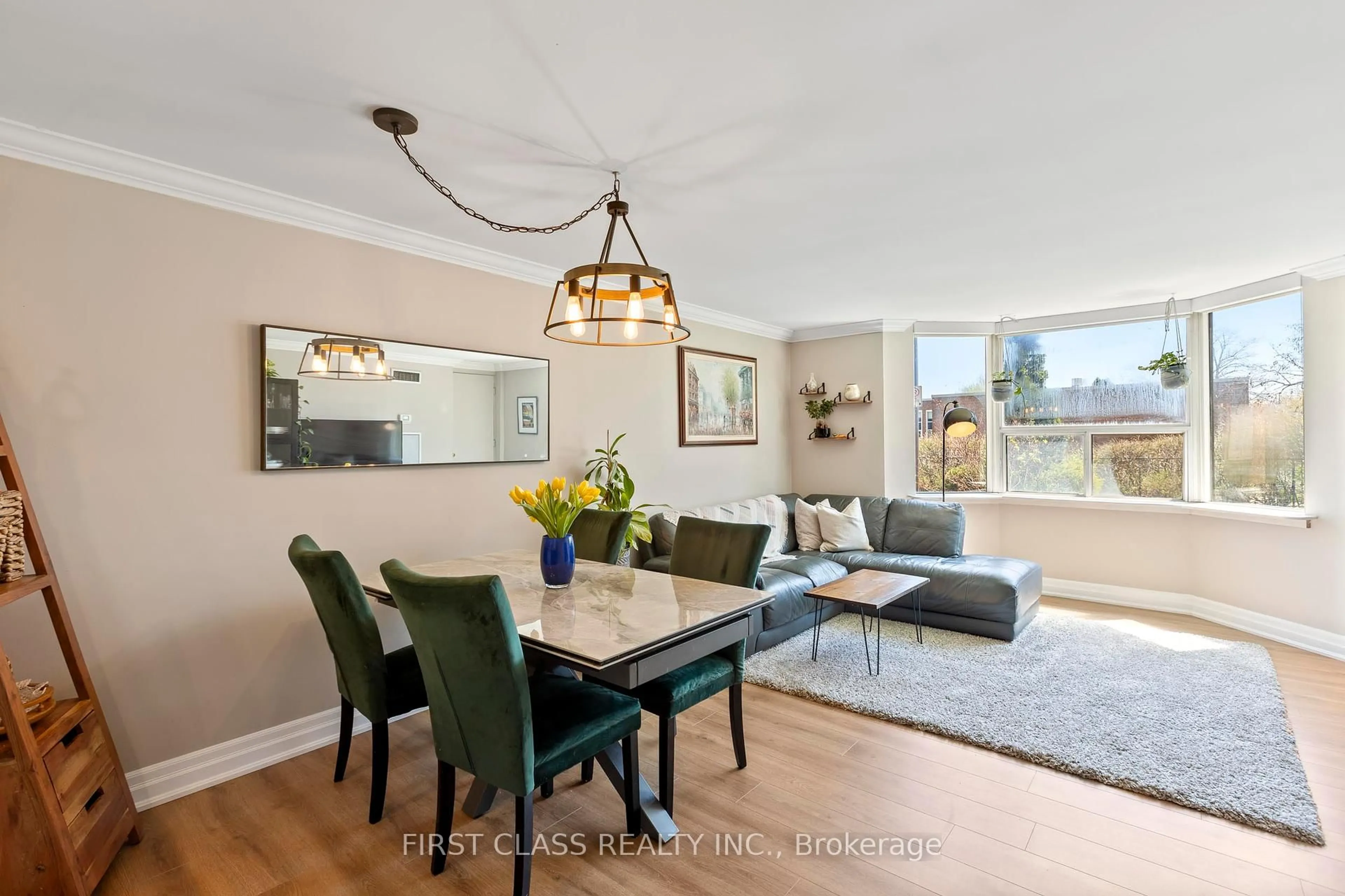 Dining room, wood/laminate floor for 3845 Lake Shore Blvd #102, Toronto Ontario M8W 4Y3
