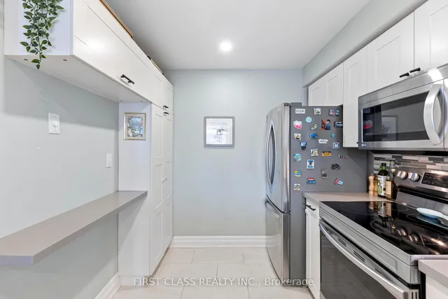 Additional property image - 3845 Lake Shore Blvd Unit 102