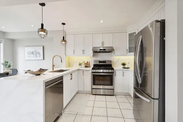 Additional property image - 1193 CHAPMAN Cres