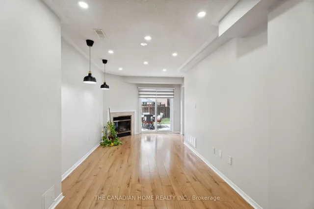 Additional property image - 1193 CHAPMAN Cres