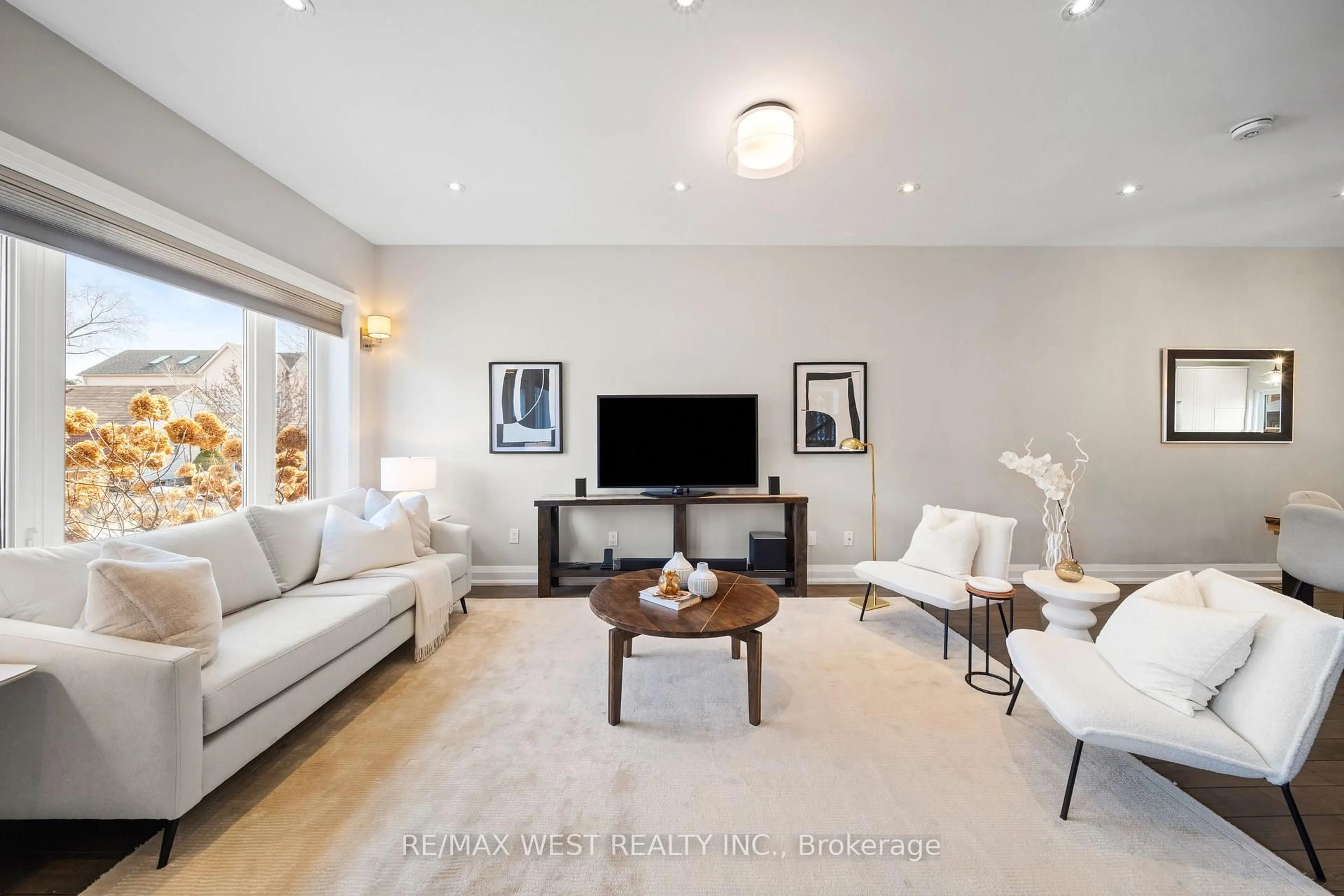 Living room with furniture, unknown for 714 Willard Ave, Toronto Ontario M6S 3S5