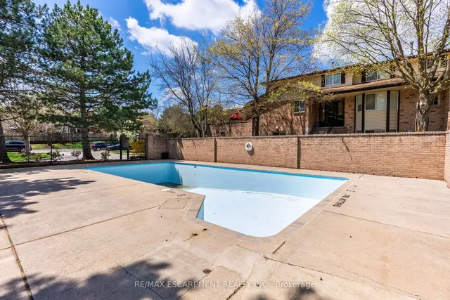 Additional property image - 1508 UPPER MIDDLE Rd Unit 6