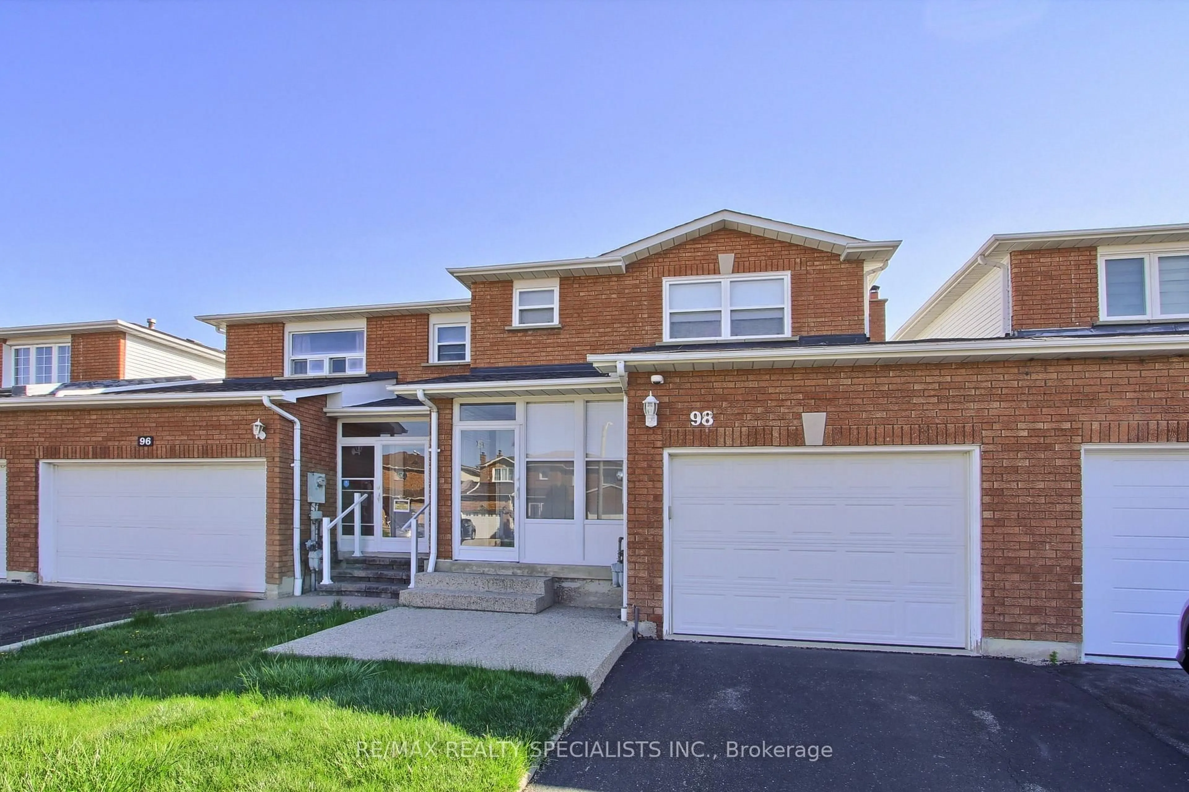 Home with brick exterior material, street for 98 Tulip Dr, Brampton Ontario L6Y 3X3