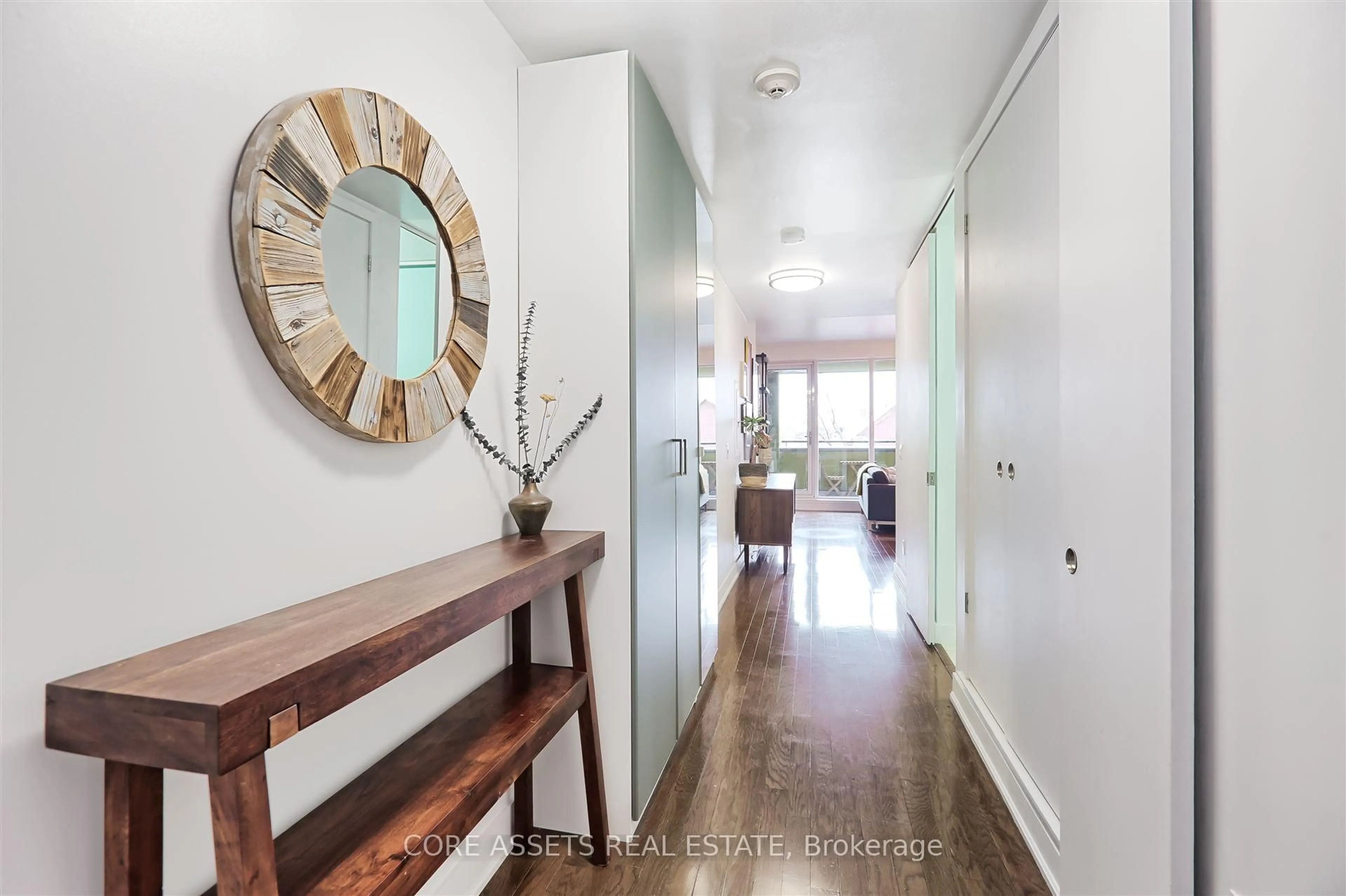 Indoor entryway for 25 Ritchie Ave #303, Toronto Ontario M6R 2J6