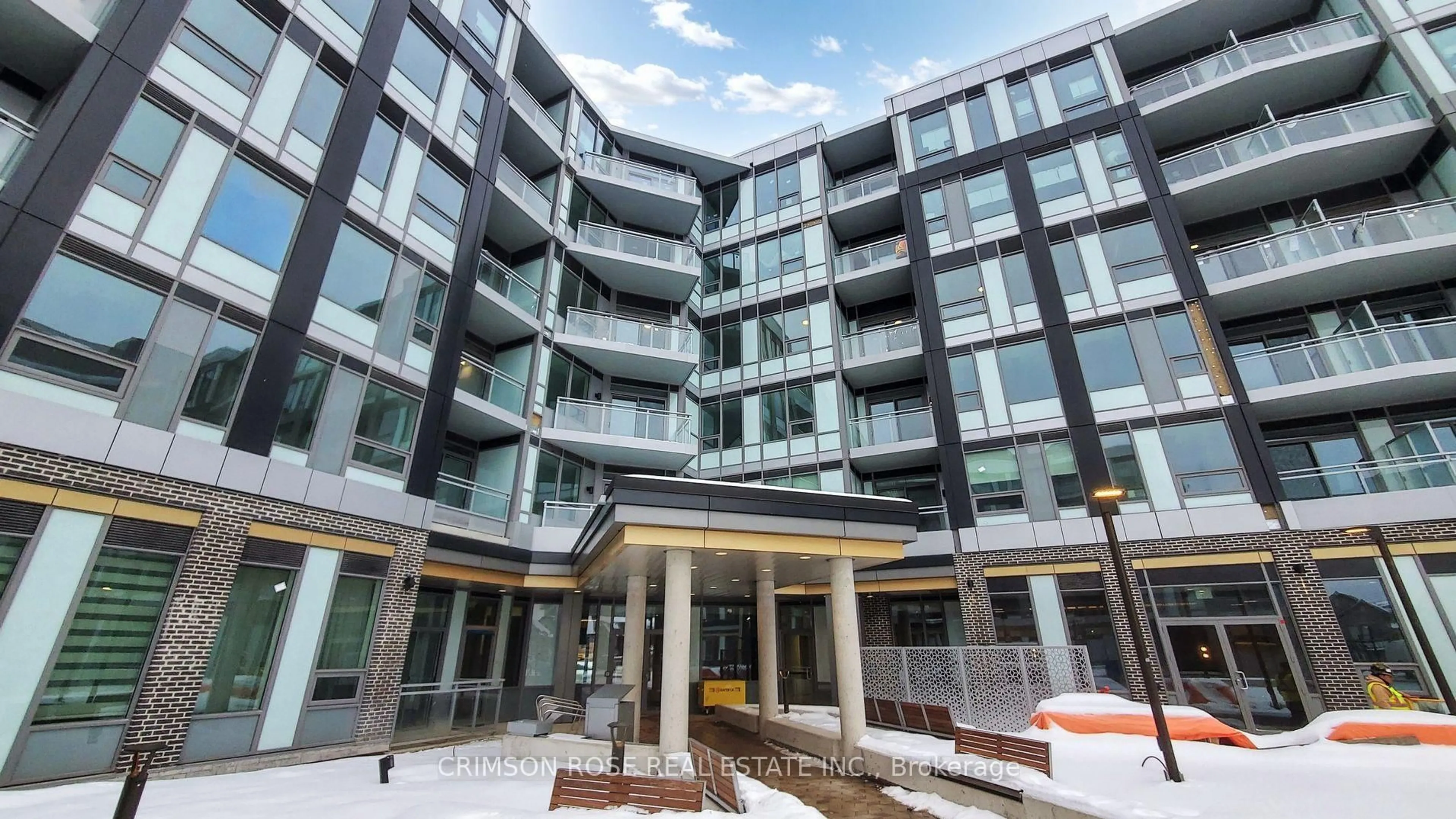 Indoor foyer for 2501 SAW WHET Blvd #311, Oakville Ontario L6M 5N2