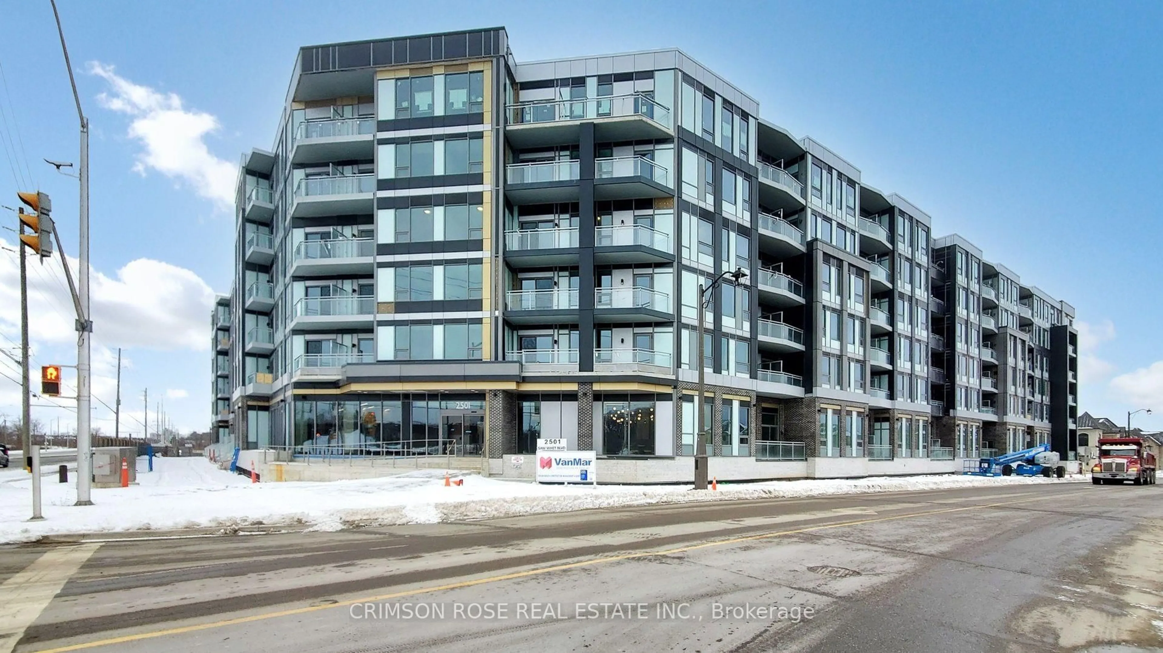 Indoor foyer for 2501 SAW WHET Blvd #311, Oakville Ontario L6M 5N2