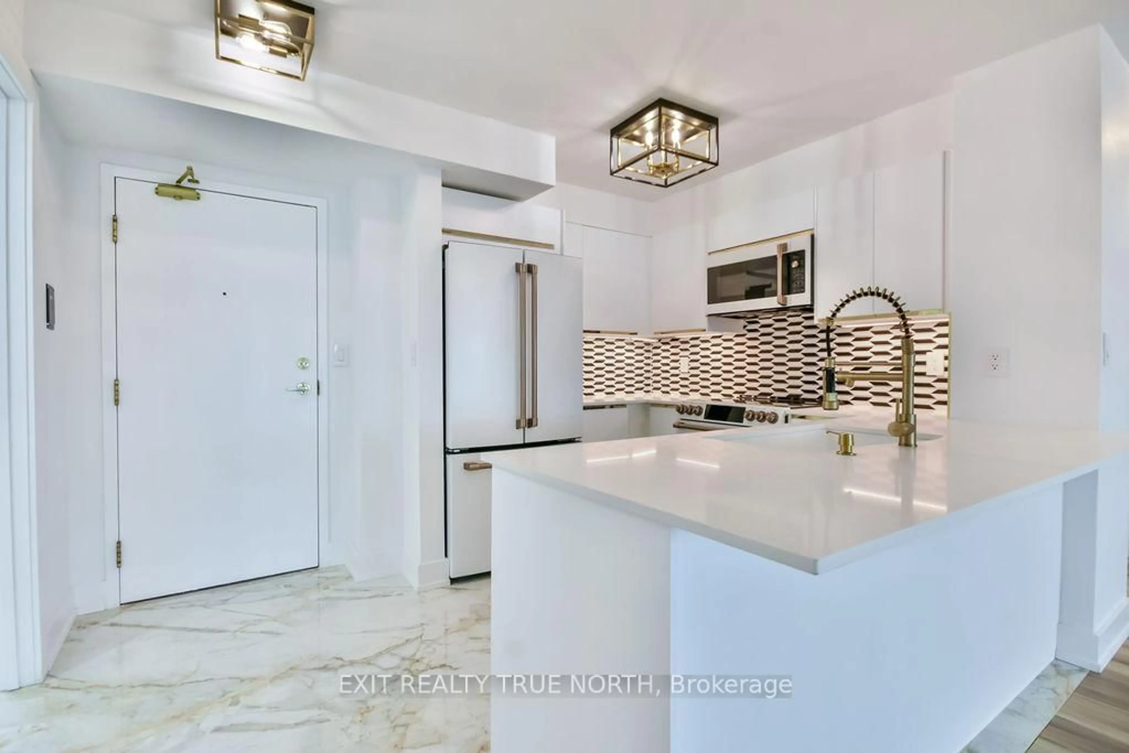 Open concept kitchen, ceramic/tile floor for 190 Manitoba St #710, Toronto Ontario M8Y 3Y8