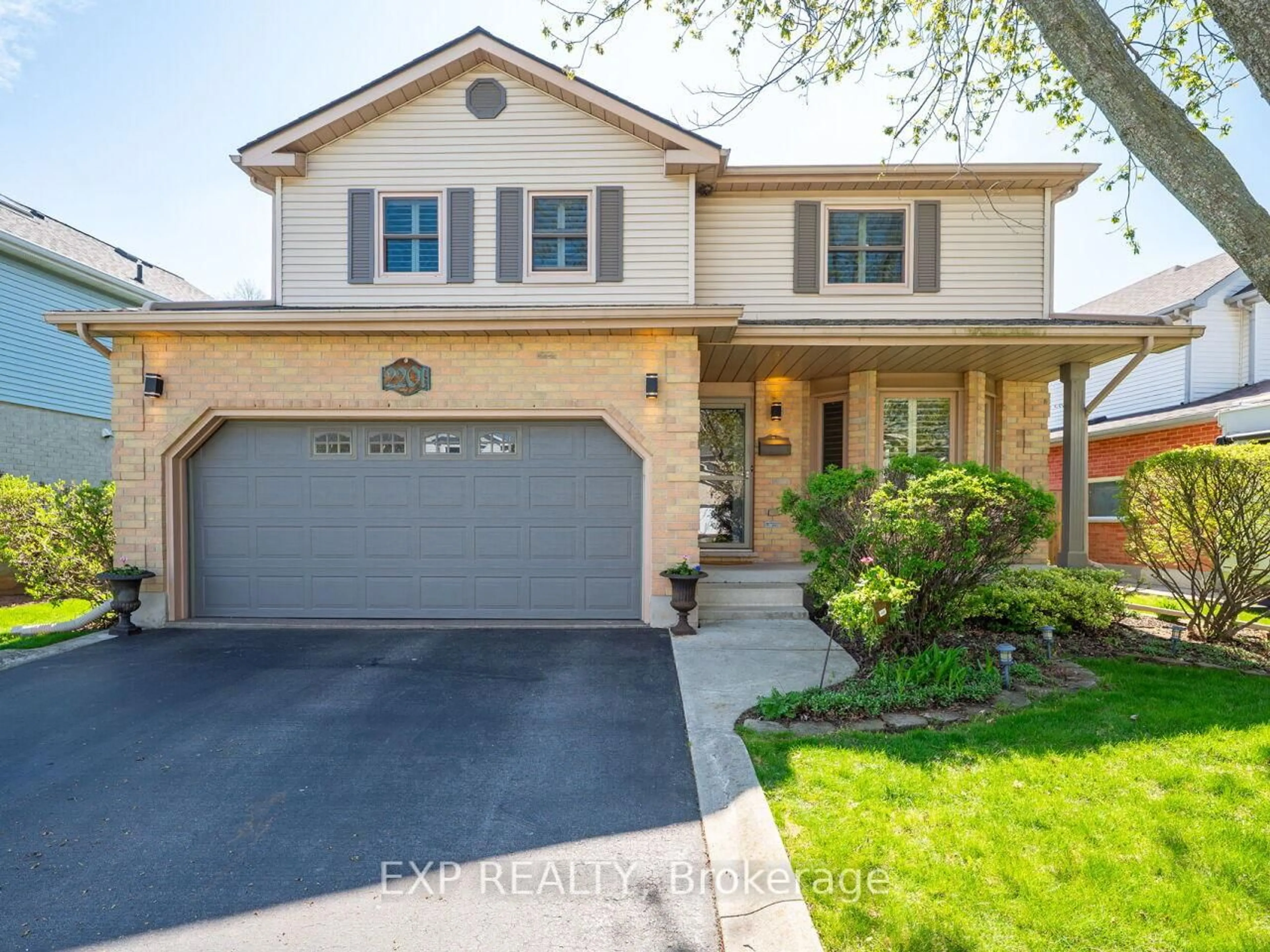 Home with brick exterior material, street for 2201 Heidi Ave, Burlington Ontario L7M 3W5