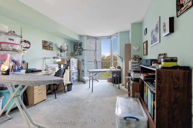 Additional property image - 5070 Pinedale Ave Unit 302