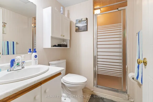 Additional property image - 5070 Pinedale Ave Unit 302