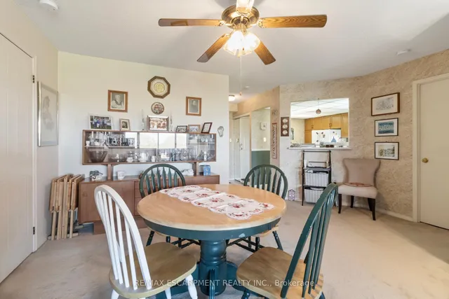 Additional property image - 5070 Pinedale Ave Unit 302