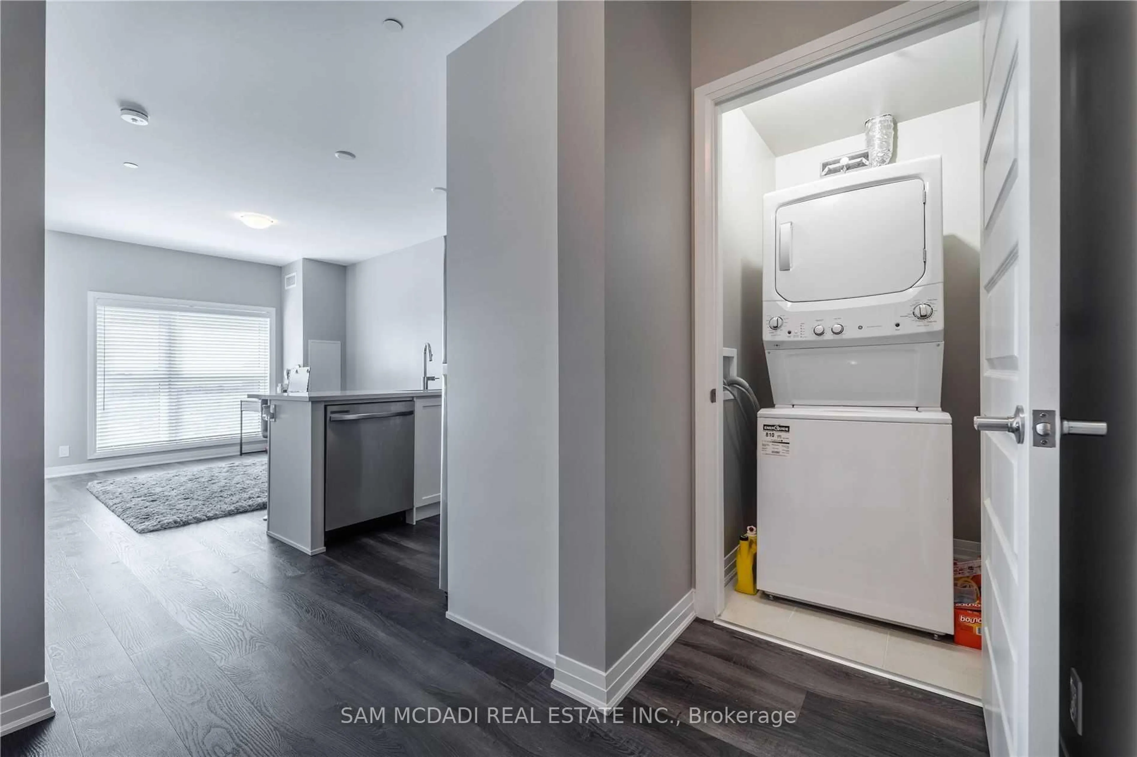 Laundry room for 102 Grovewood Common Cres #319, Oakville Ontario L6H 0X3