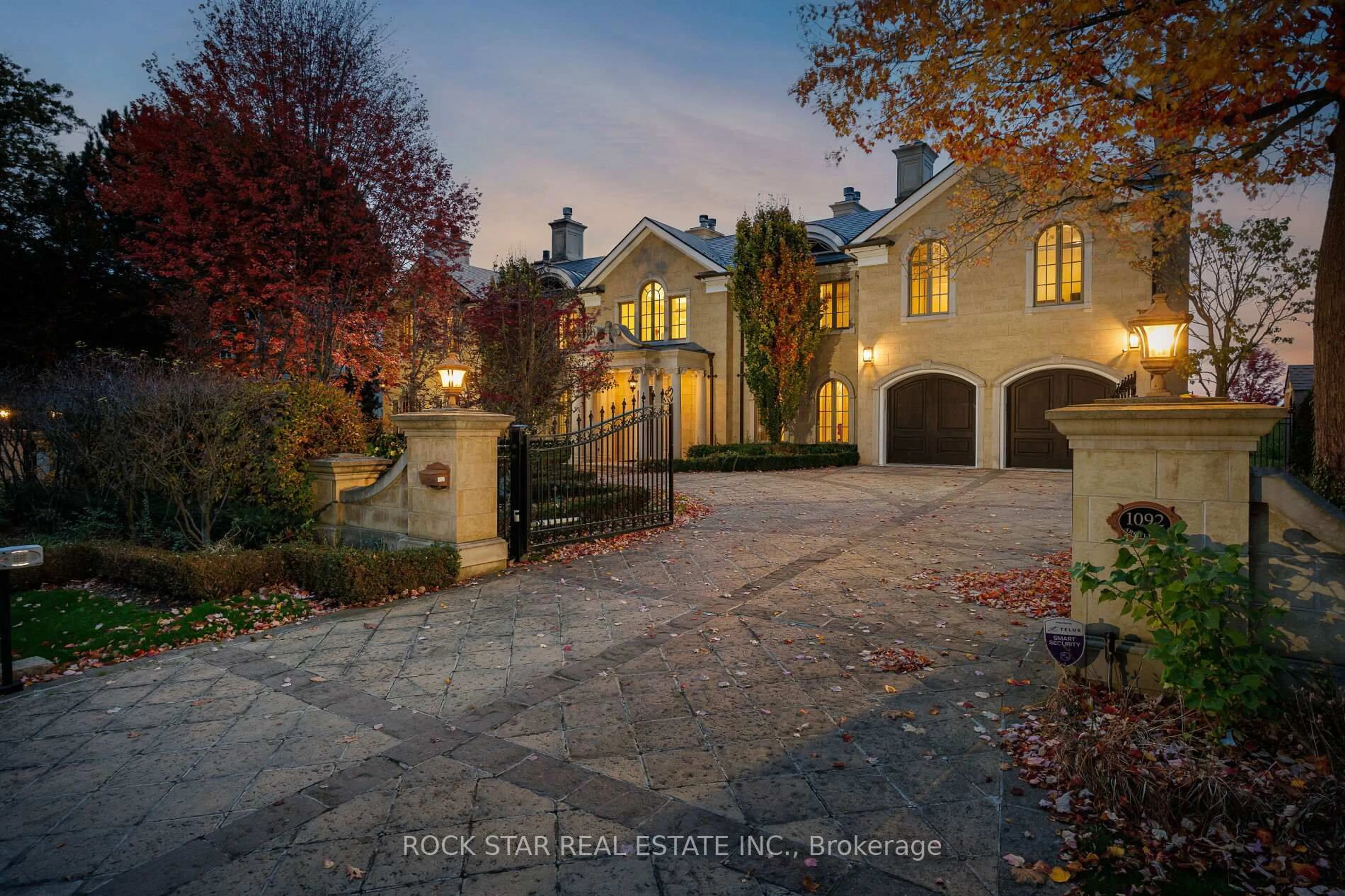 Unknown for 1092 Argyle Dr, Oakville Ontario L6J 1A7