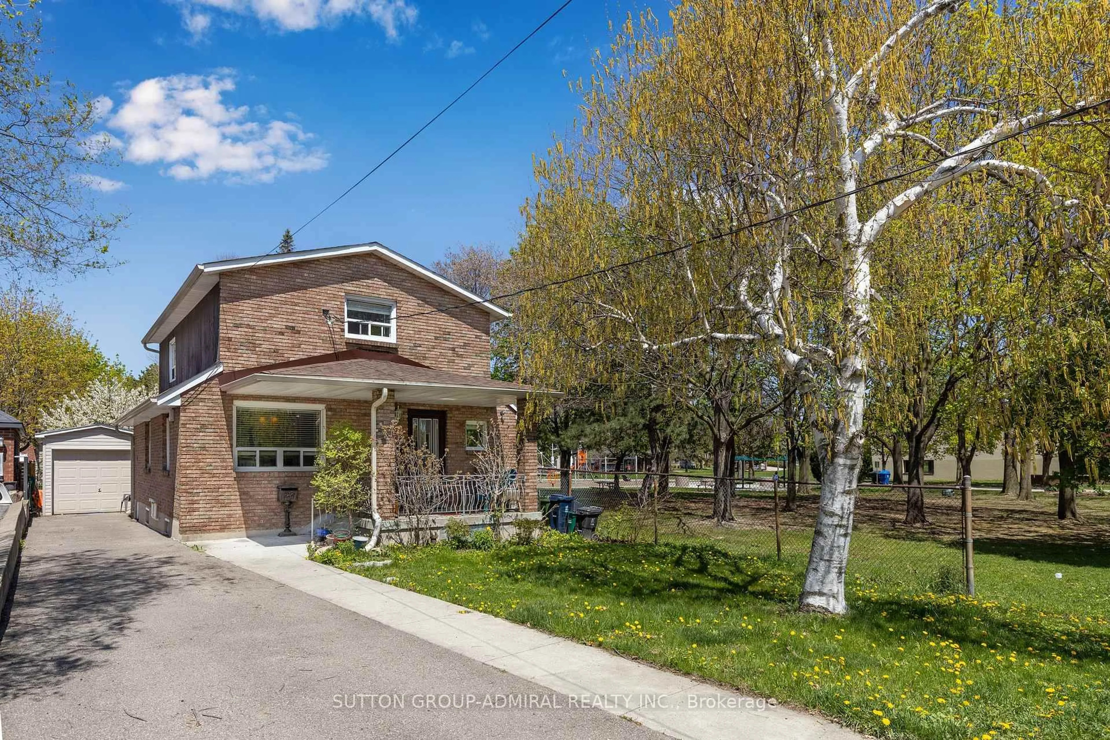 Unknown for 1052 Glengrove Ave, Toronto Ontario M6B 2K2