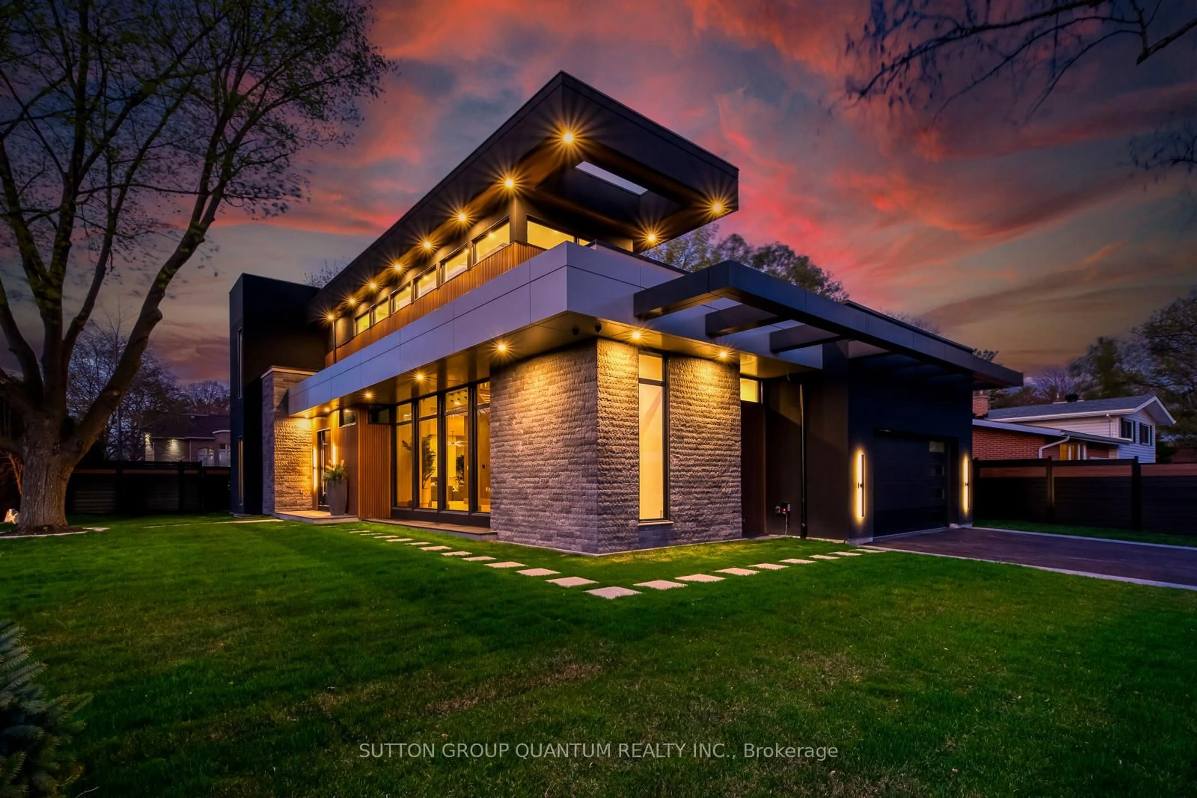Home with brick exterior material, building for 1430 Hixon St, Oakville Ontario L6L 1S1