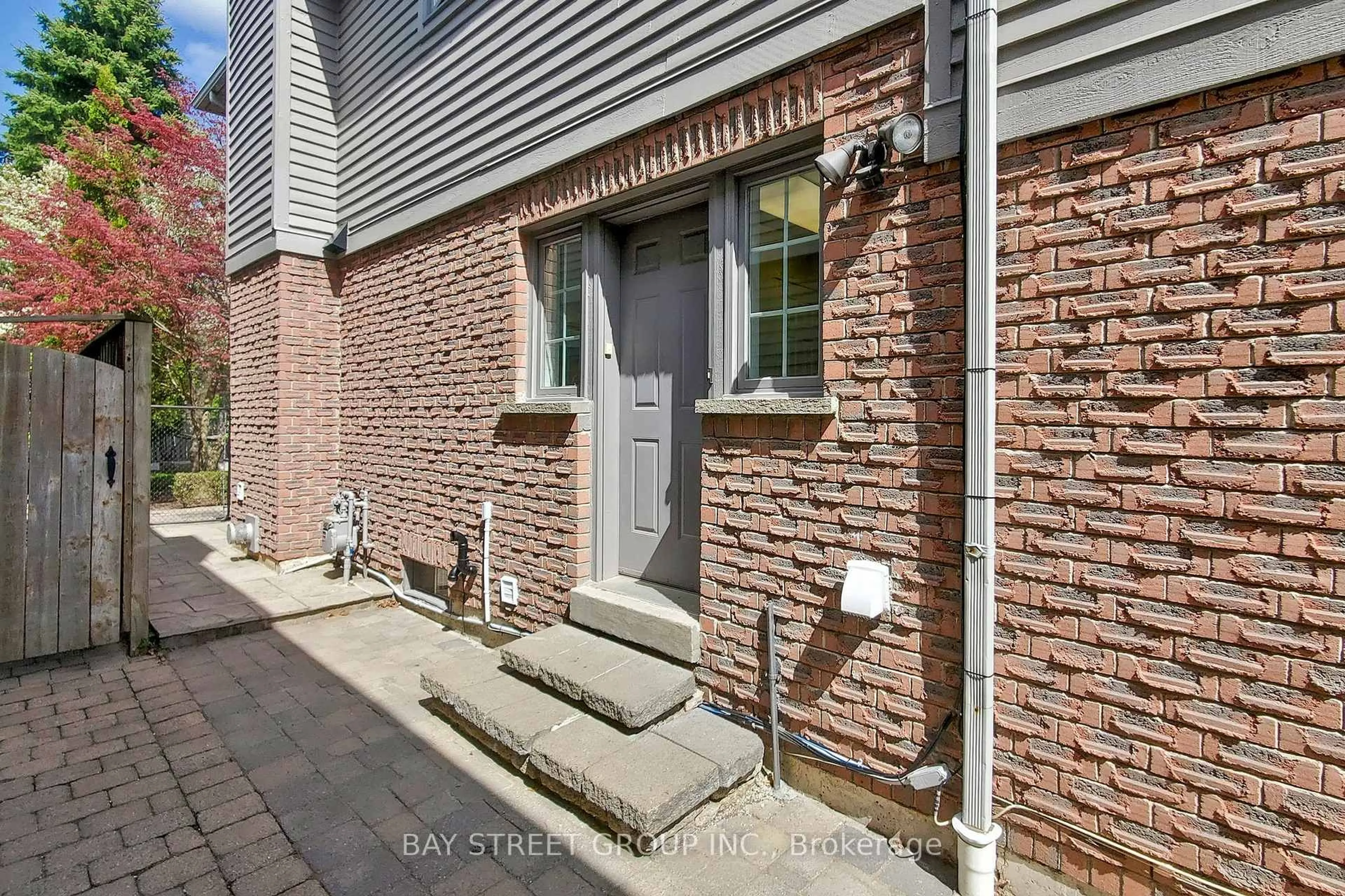 Unknown for 5359 Ruperts Gate Dr, Mississauga Ontario L5M 5C4