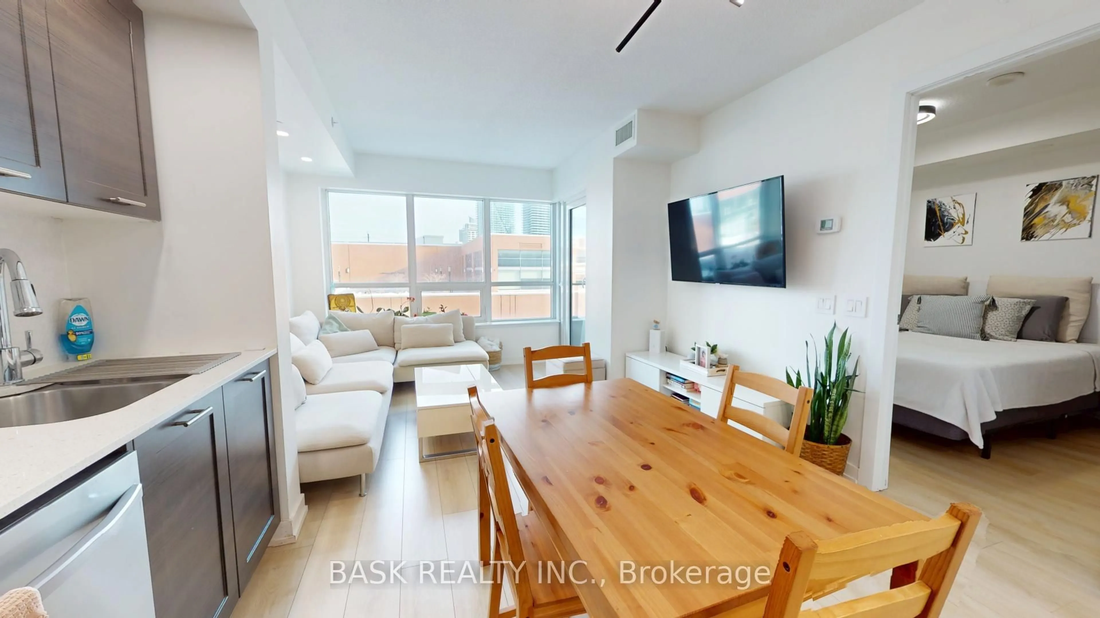 Unknown for 2220 Lake Shore Blvd #406, Toronto Ontario M8V 0C1