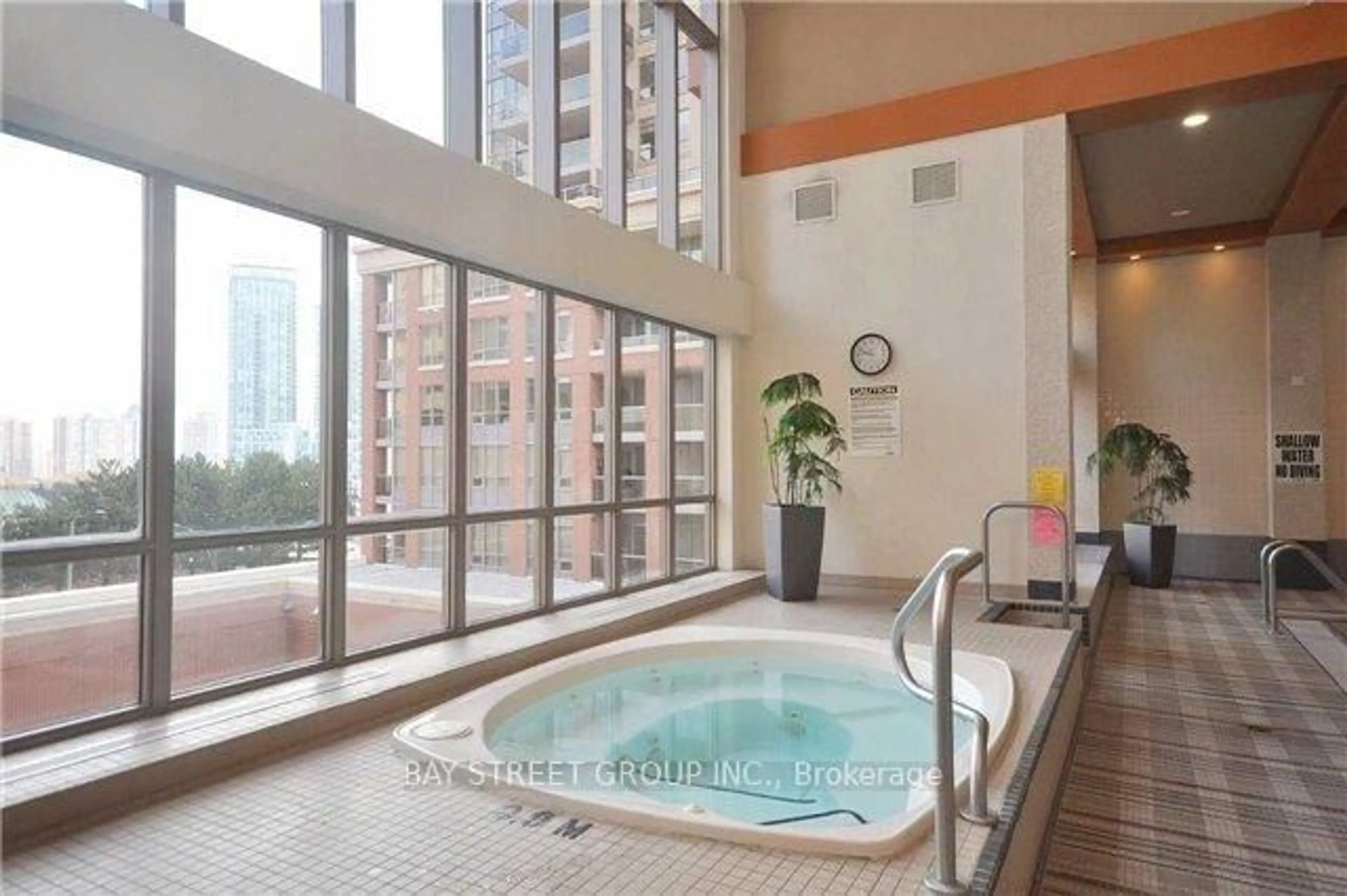 Pool for 4080 Living Arts Dr #1007, Mississauga Ontario L5B 4M8