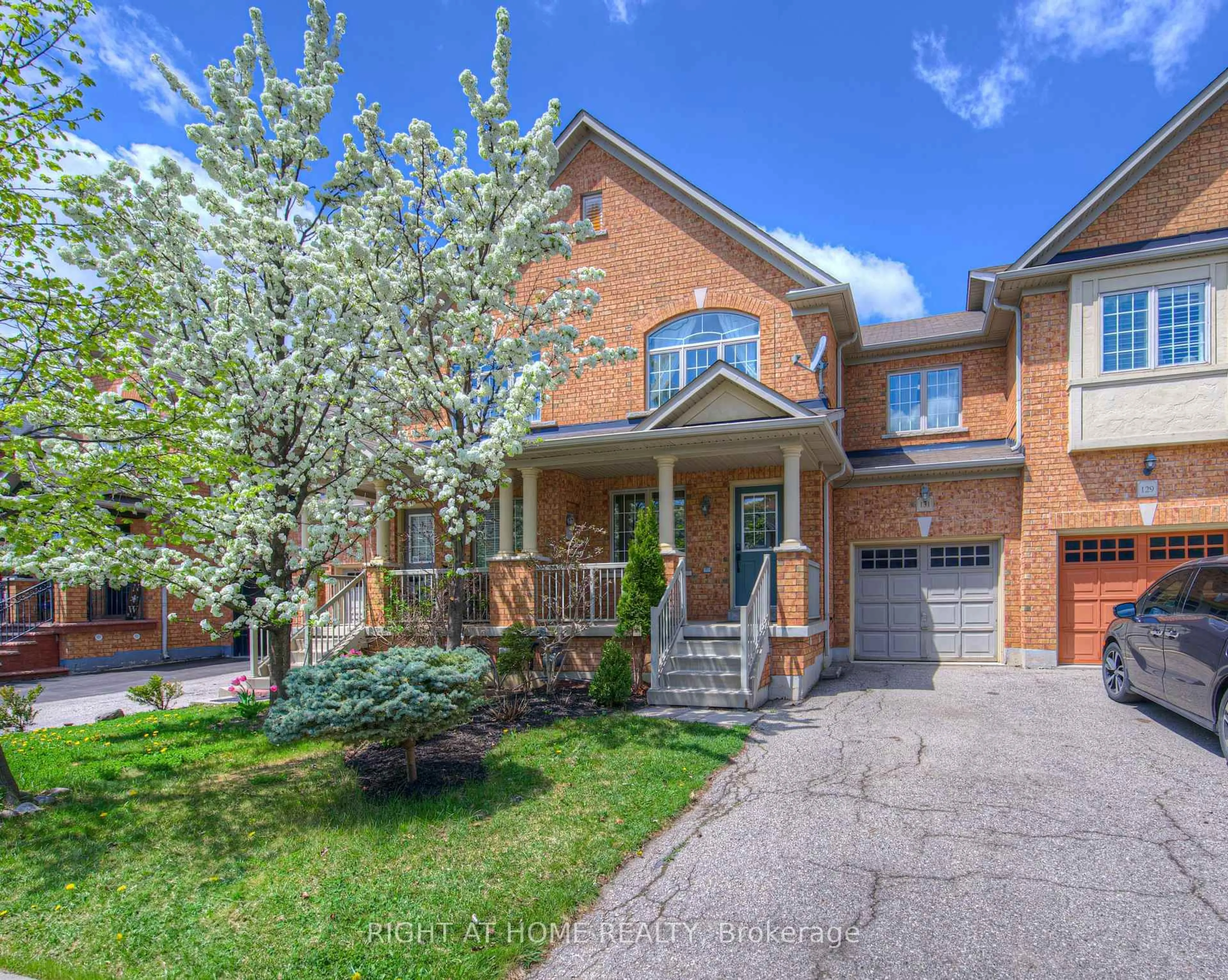 Home with brick exterior material, street for 131 Lavery Hts, Milton Ontario L9T 0V4