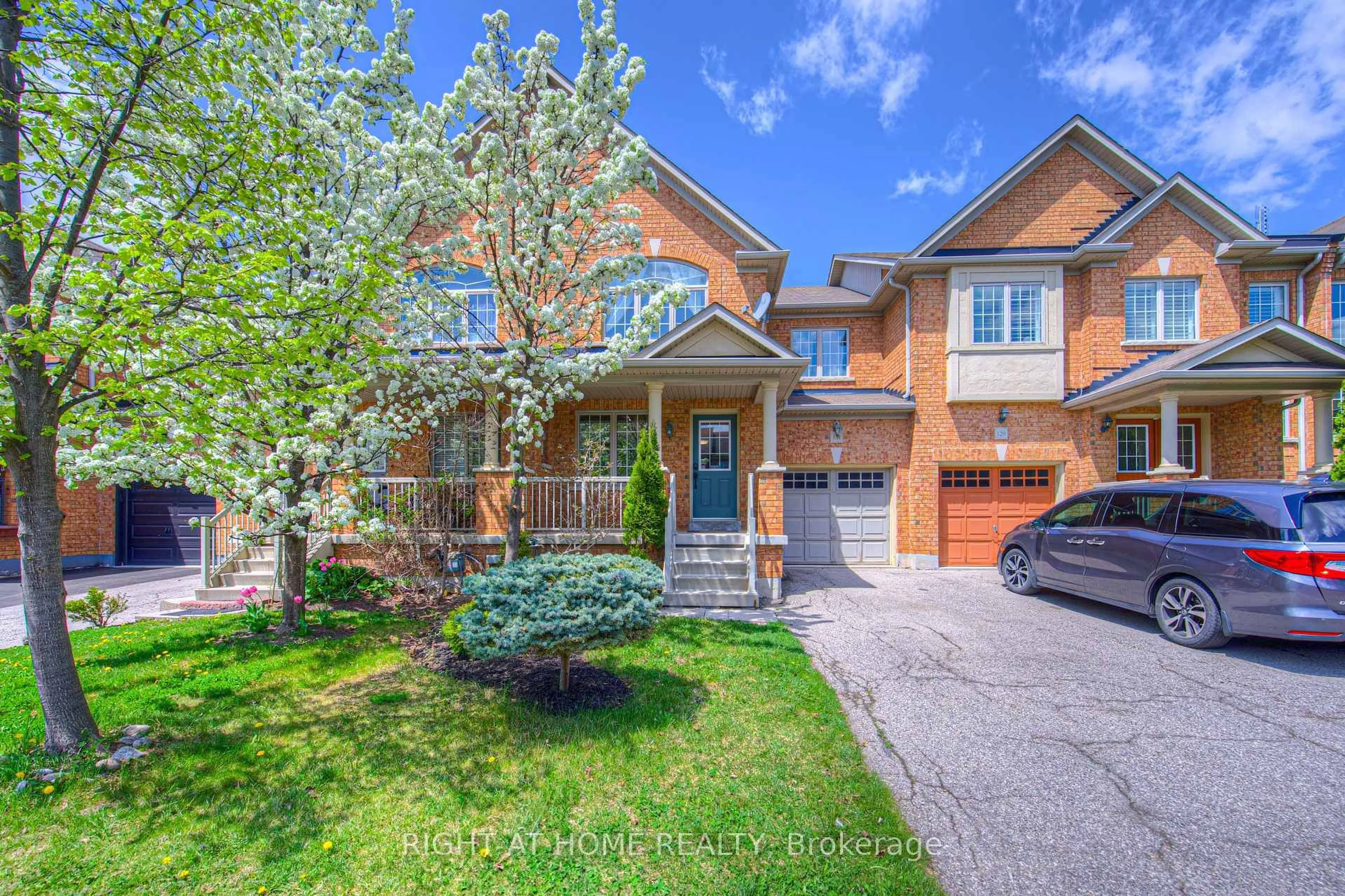 Home with brick exterior material, street for 131 Lavery Hts, Milton Ontario L9T 0V4