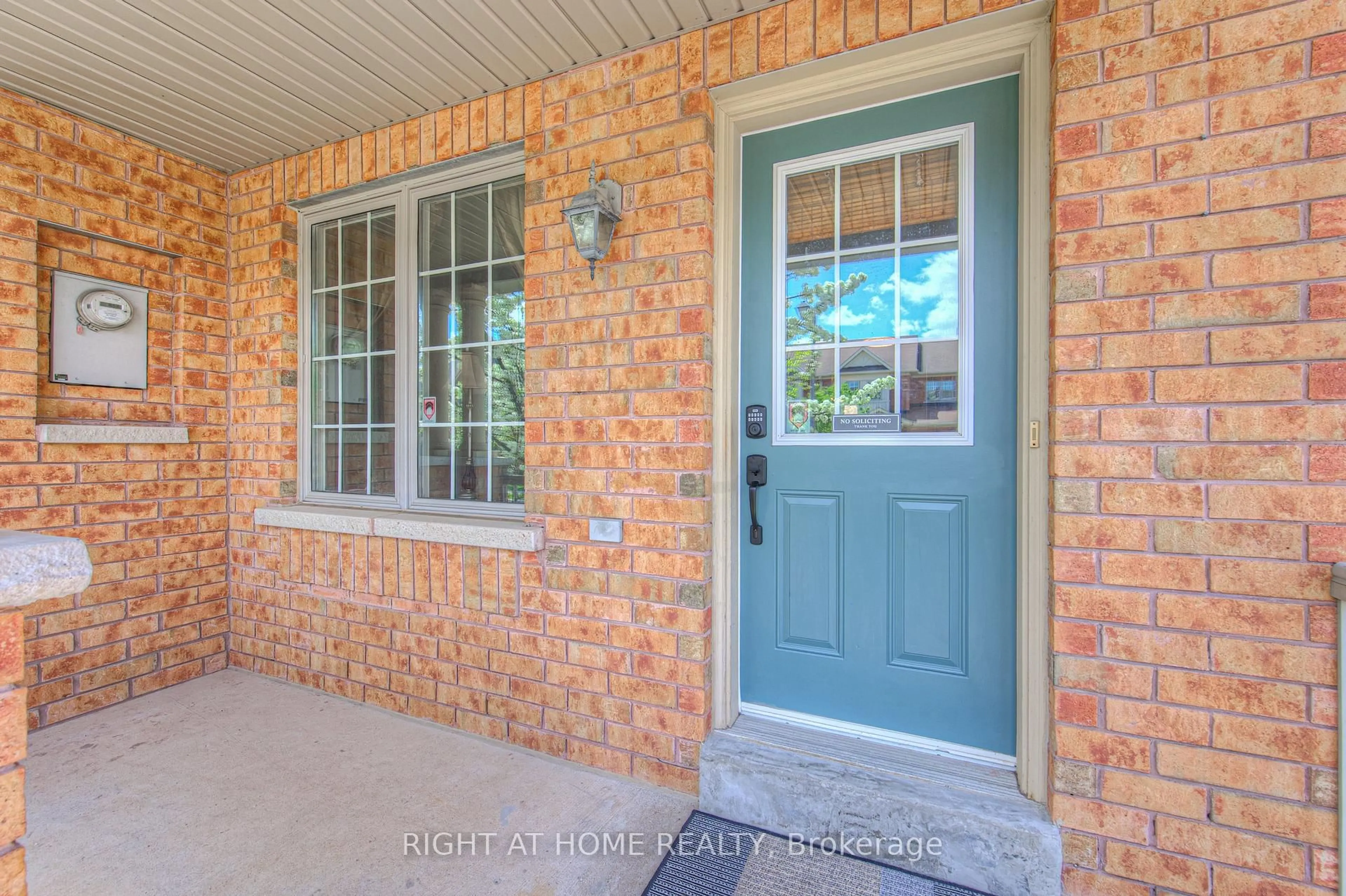 Home with brick exterior material, street for 131 Lavery Hts, Milton Ontario L9T 0V4