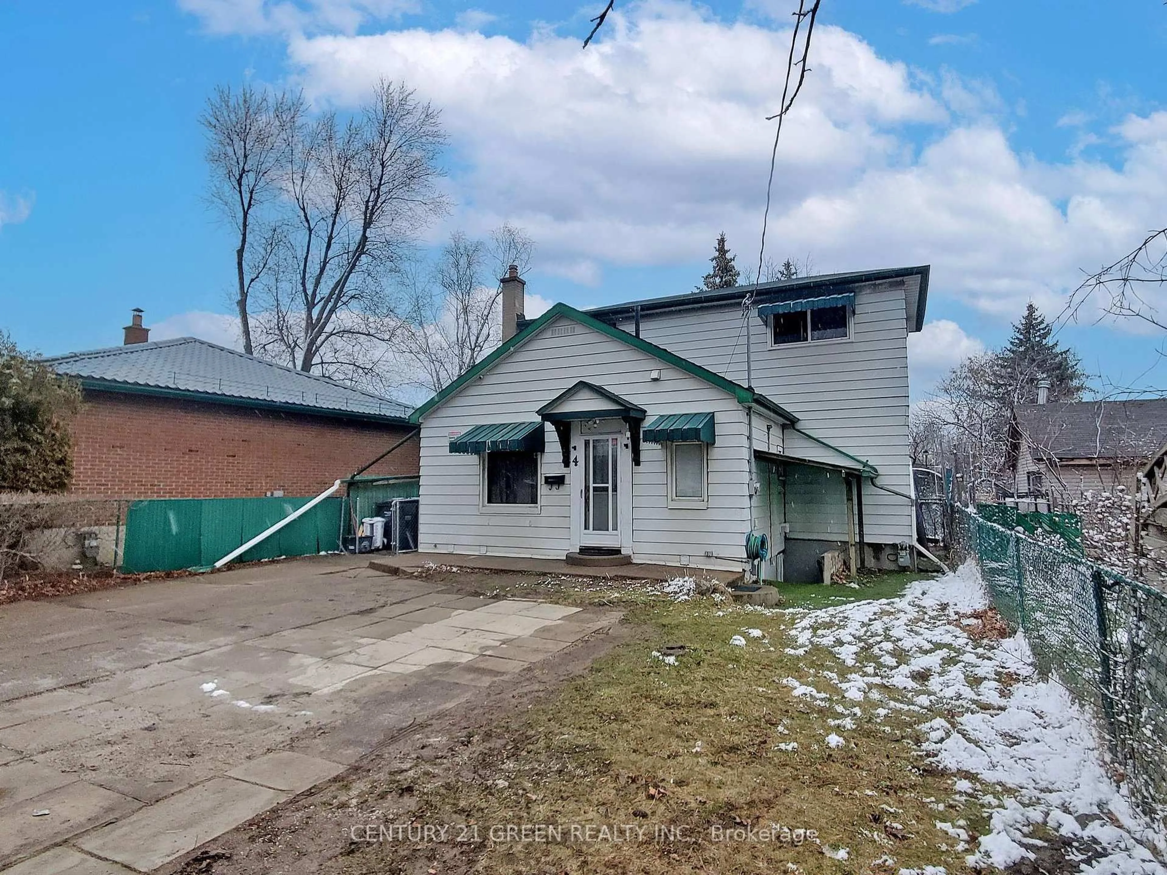 A pic from outside/outdoor area/front of a property/back of a property/a pic from drone, street for 4 Mcmurchy Ave, Brampton Ontario L6Y 1X9