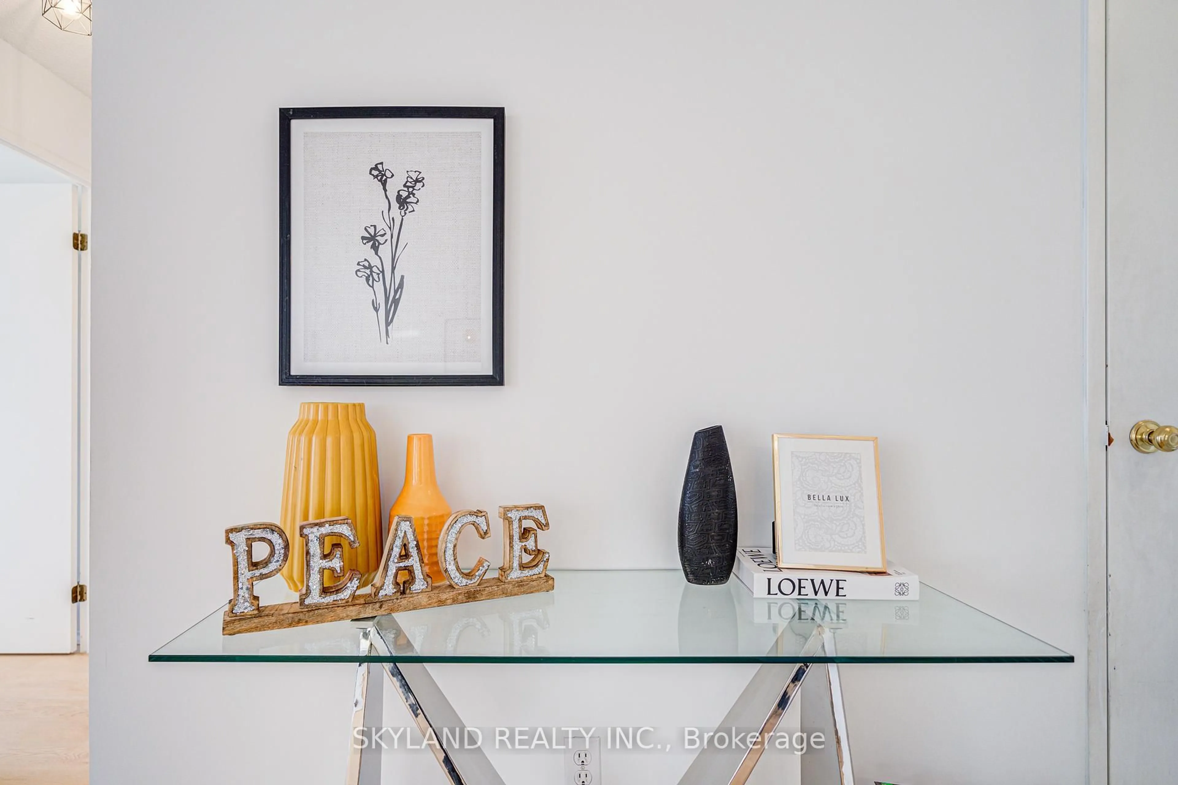 Indoor entryway for 3 Rowntree Rd #1610, Toronto Ontario M9V 5G8