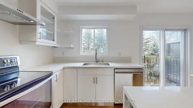 Additional property image - 371 Fairgate Way