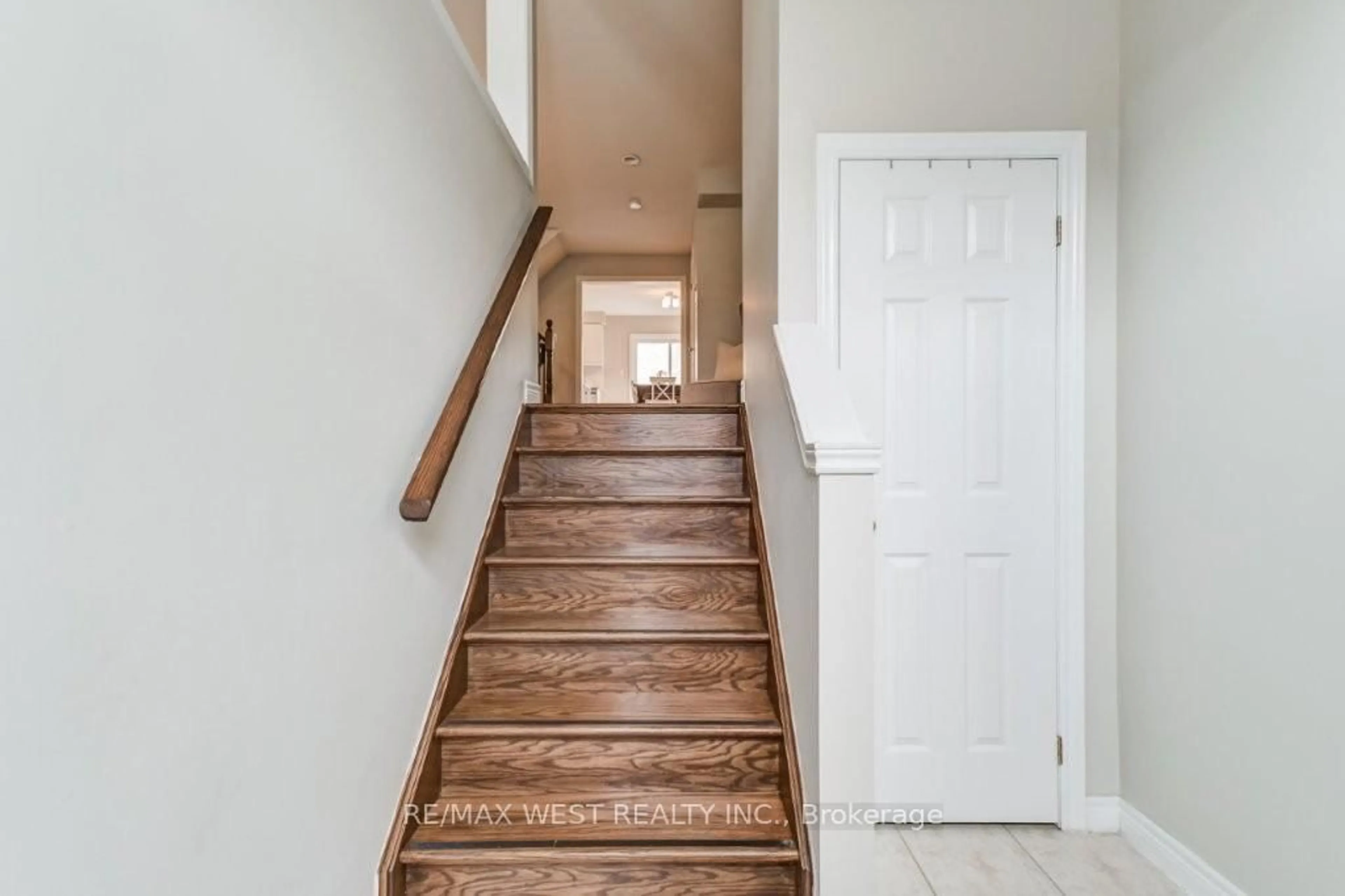 Unknown for 2280 Baronwood Dr #61, Oakville Ontario L6M 5J8