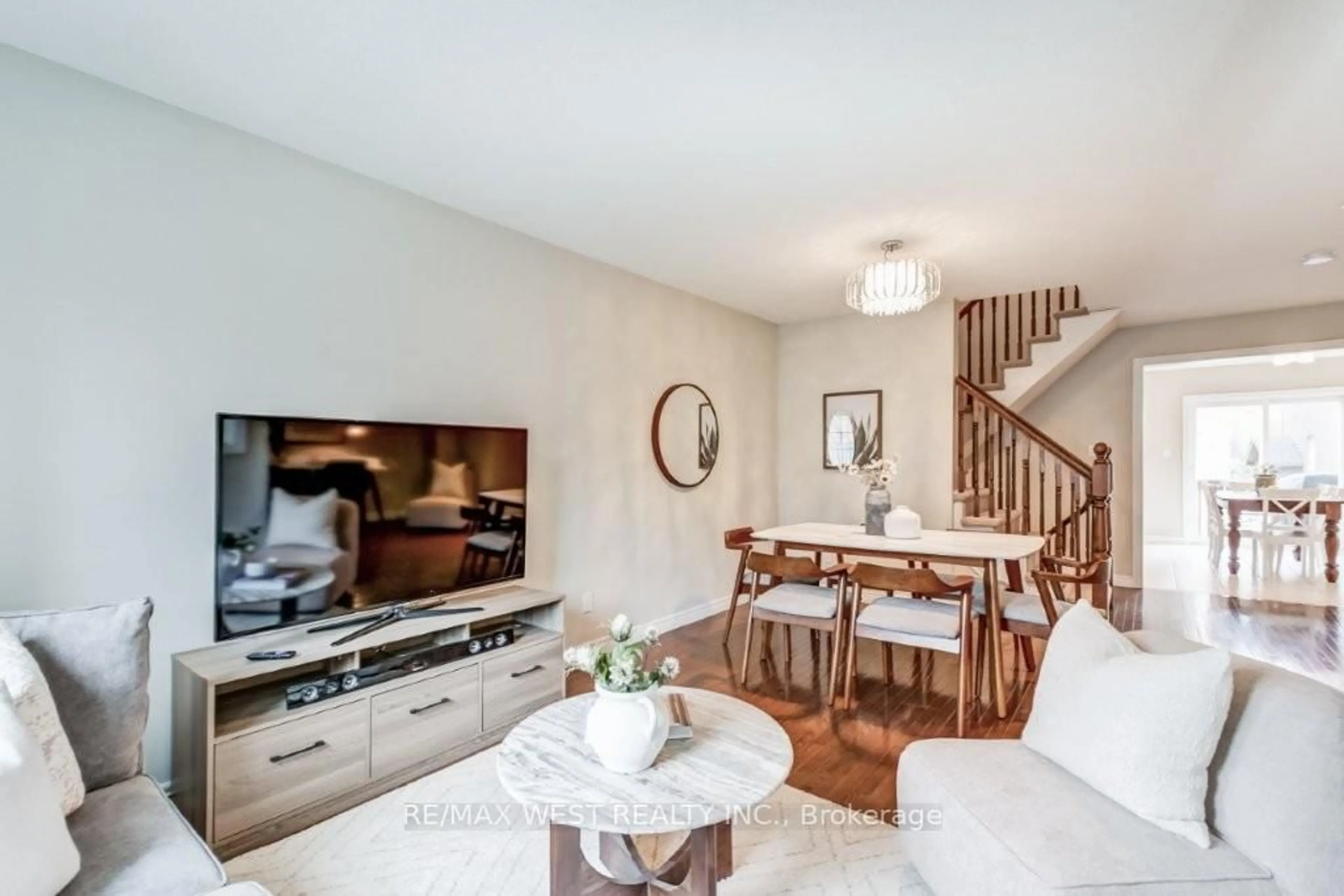 Living room with furniture, unknown for 2280 Baronwood Dr #61, Oakville Ontario L6M 5J8