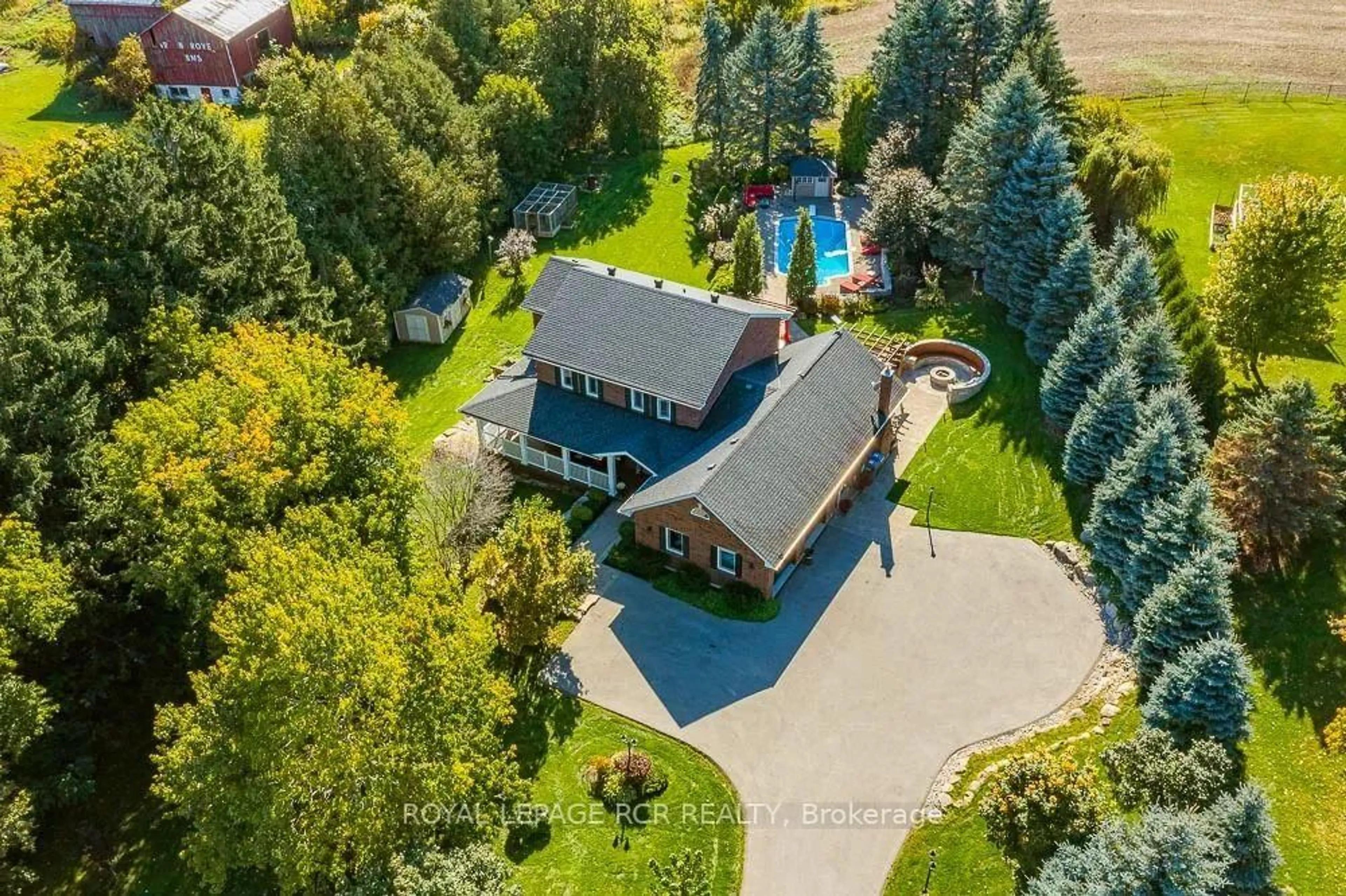 A pic from outside/outdoor area/front of a property/back of a property/a pic from drone, street for 17882 Horseshoe Hill Rd, Caledon Ontario L7K 2B1