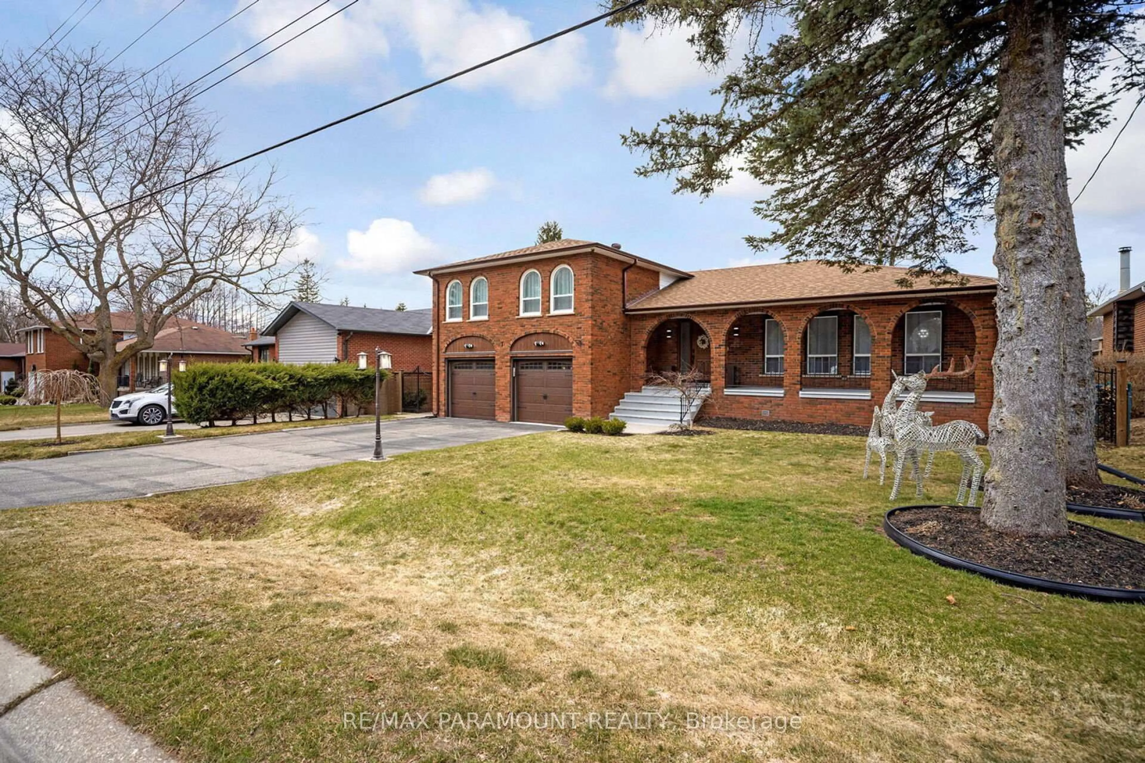 Home with brick exterior material, street for 7 Walker Rd, Caledon Ontario L7C 1G8