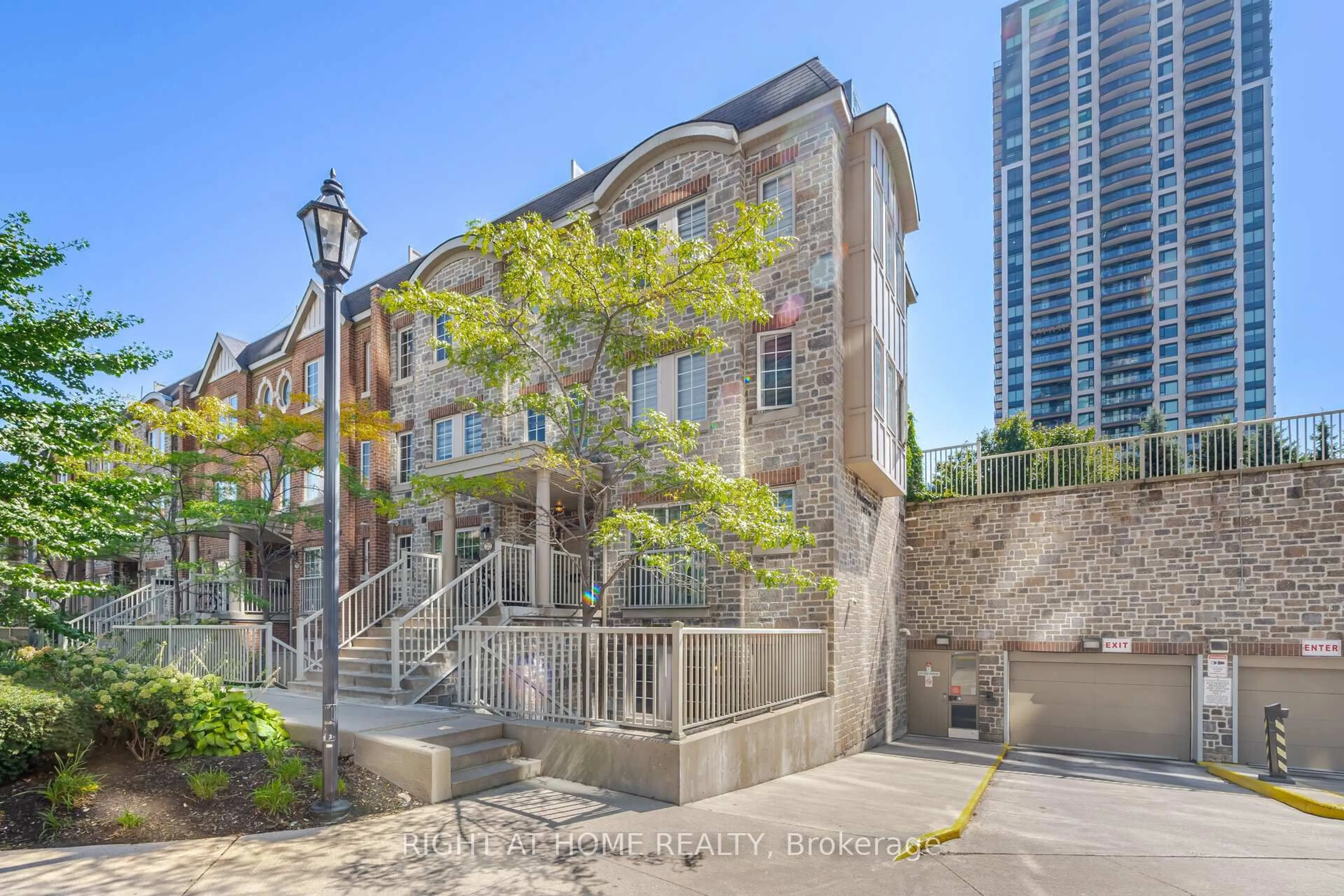 Unknown for 9 Windermere Ave #72, Toronto Ontario M6S 5A4