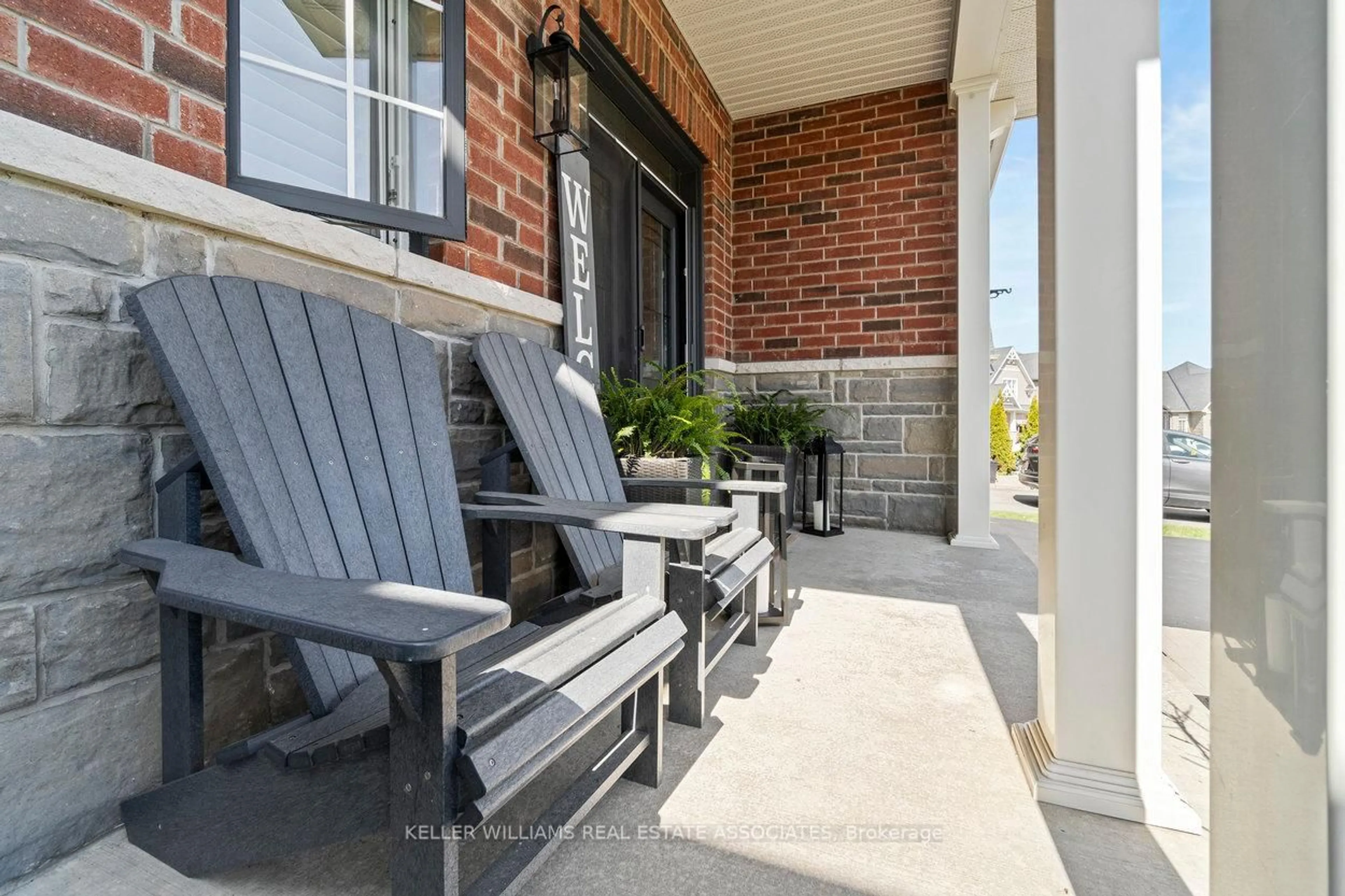 Patio, street for 25 Paula Crt, Orangeville Ontario L9W 5V1