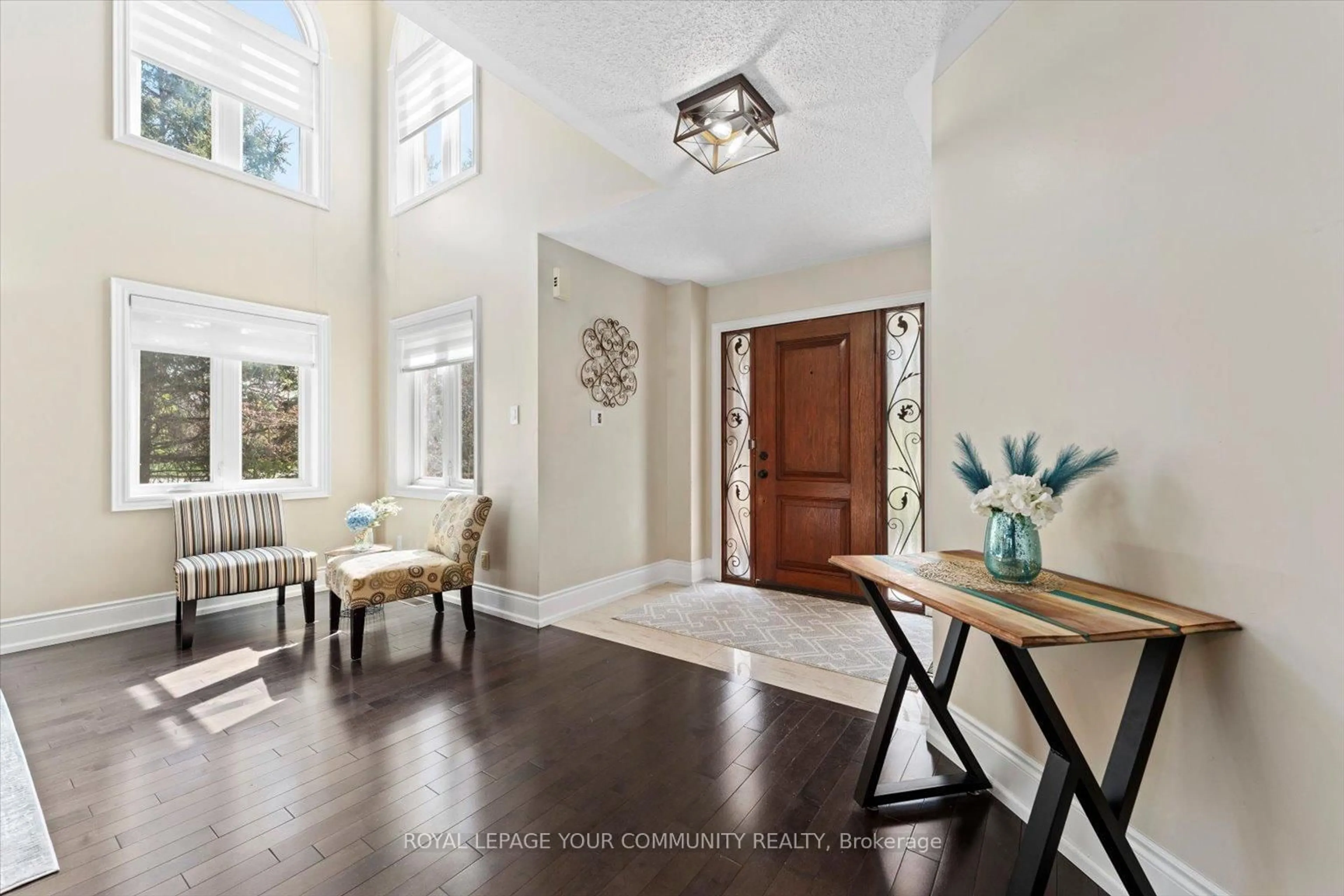 Indoor entryway for 13 Sunkist Valley Rd, Caledon Ontario L7E 1S9