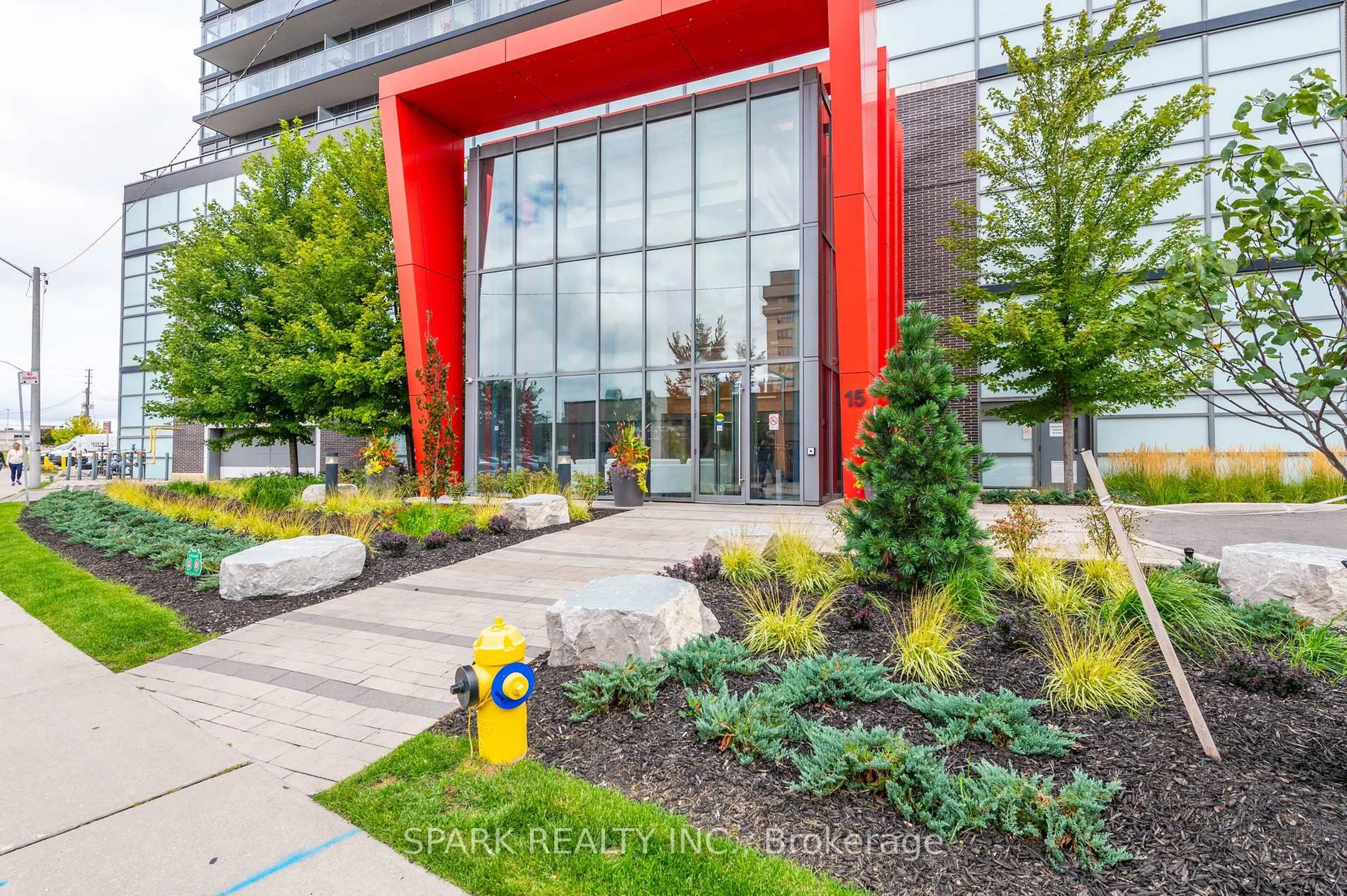 Indoor foyer for 15 James Finlay Way #1018, Toronto Ontario M3M 0B3