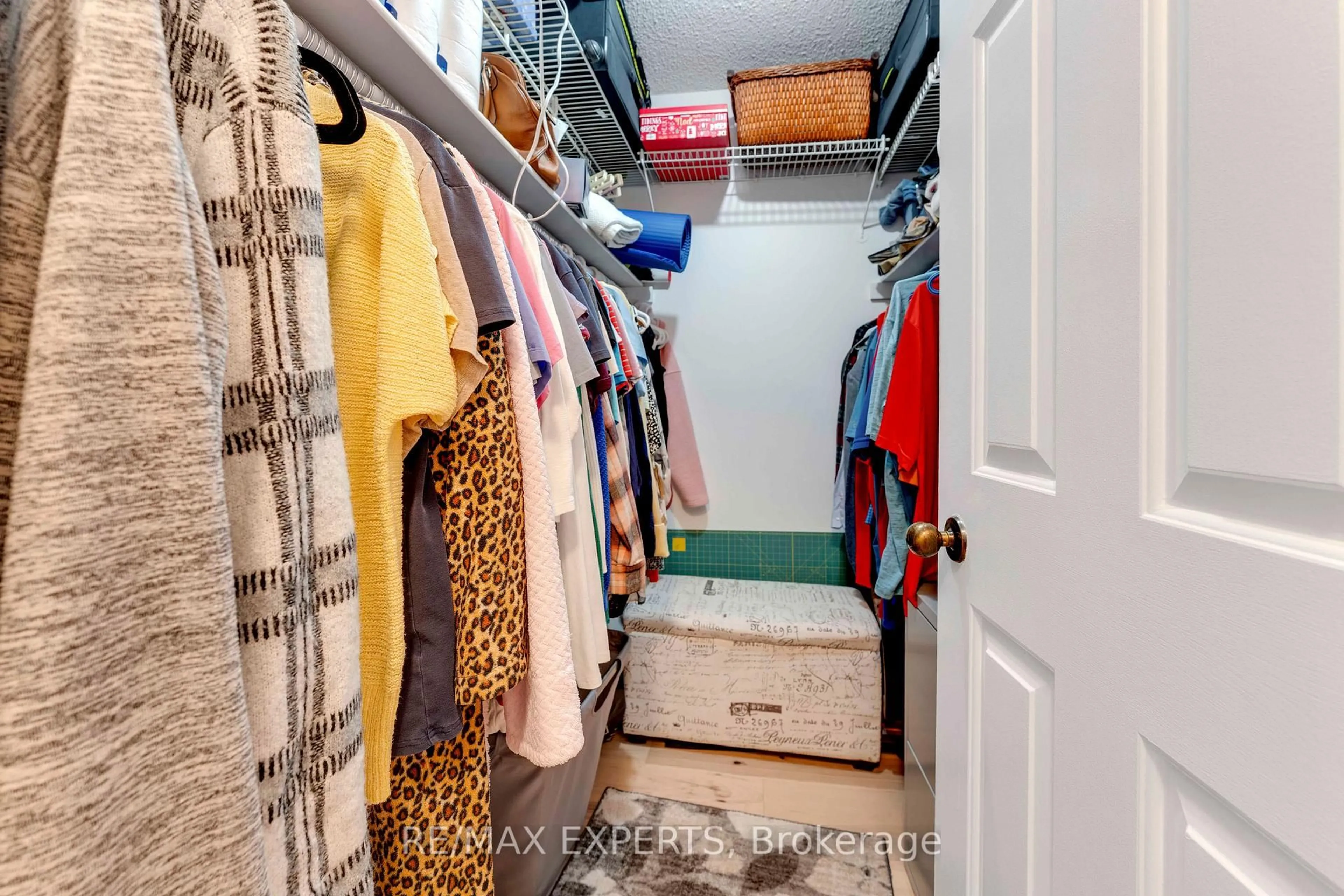Storage room or clothes room or walk-in closet for 1201 North Shore Blvd #809, Burlington Ontario L7S 1Z5