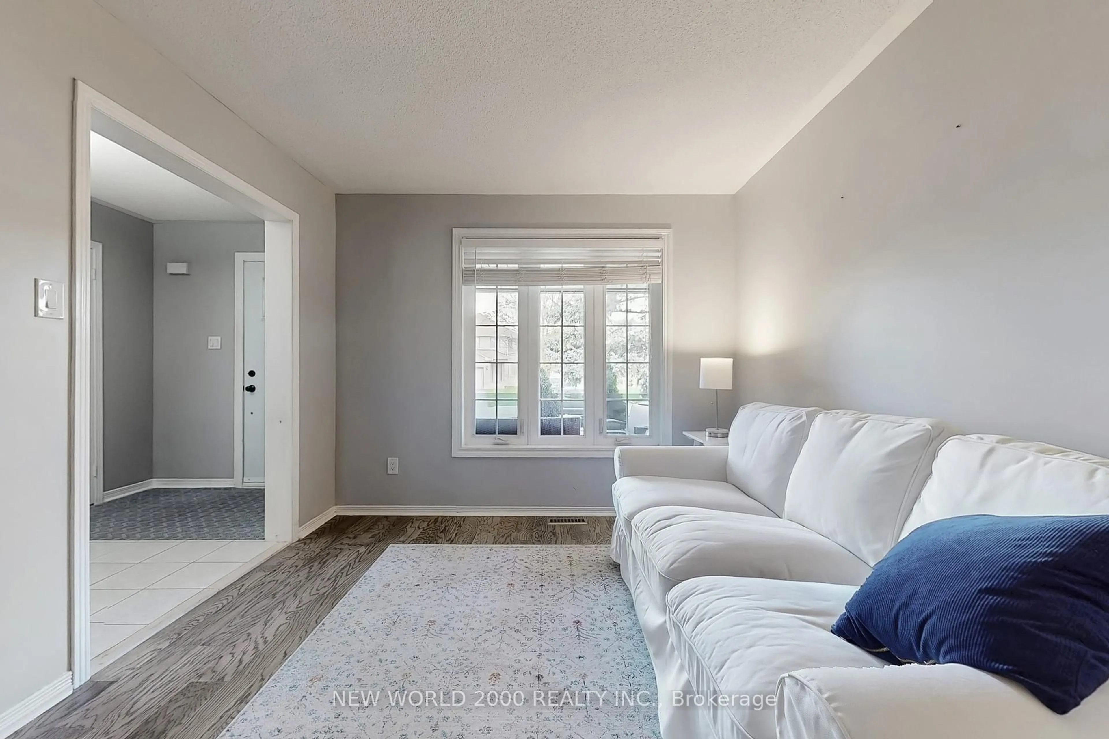 Living room with furniture, unknown for 5348 Longhorn Tr, Mississauga Ontario L4Z 3G2