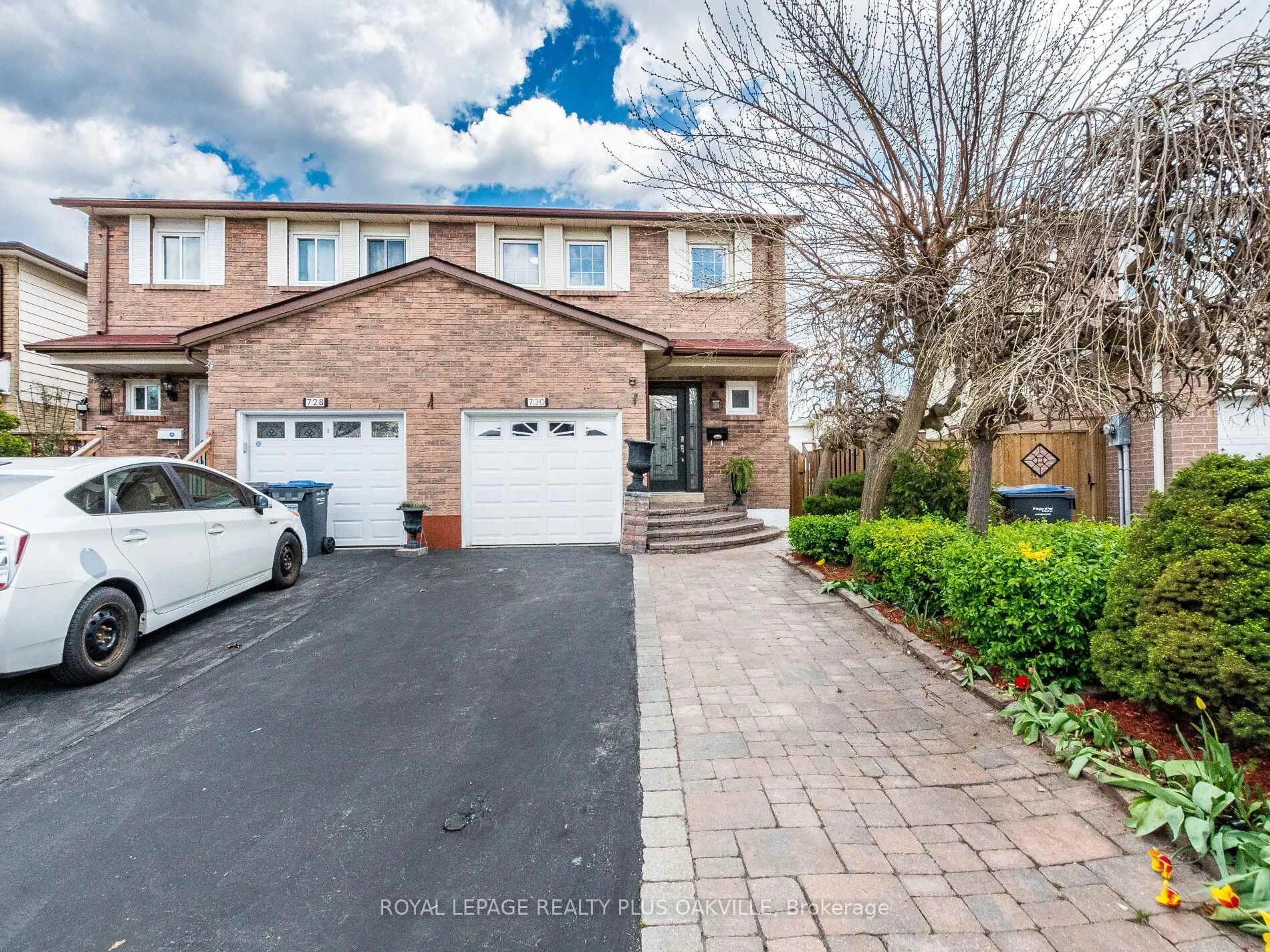 Unknown for 730 Galloway Cres, Mississauga Ontario L5C 3W1