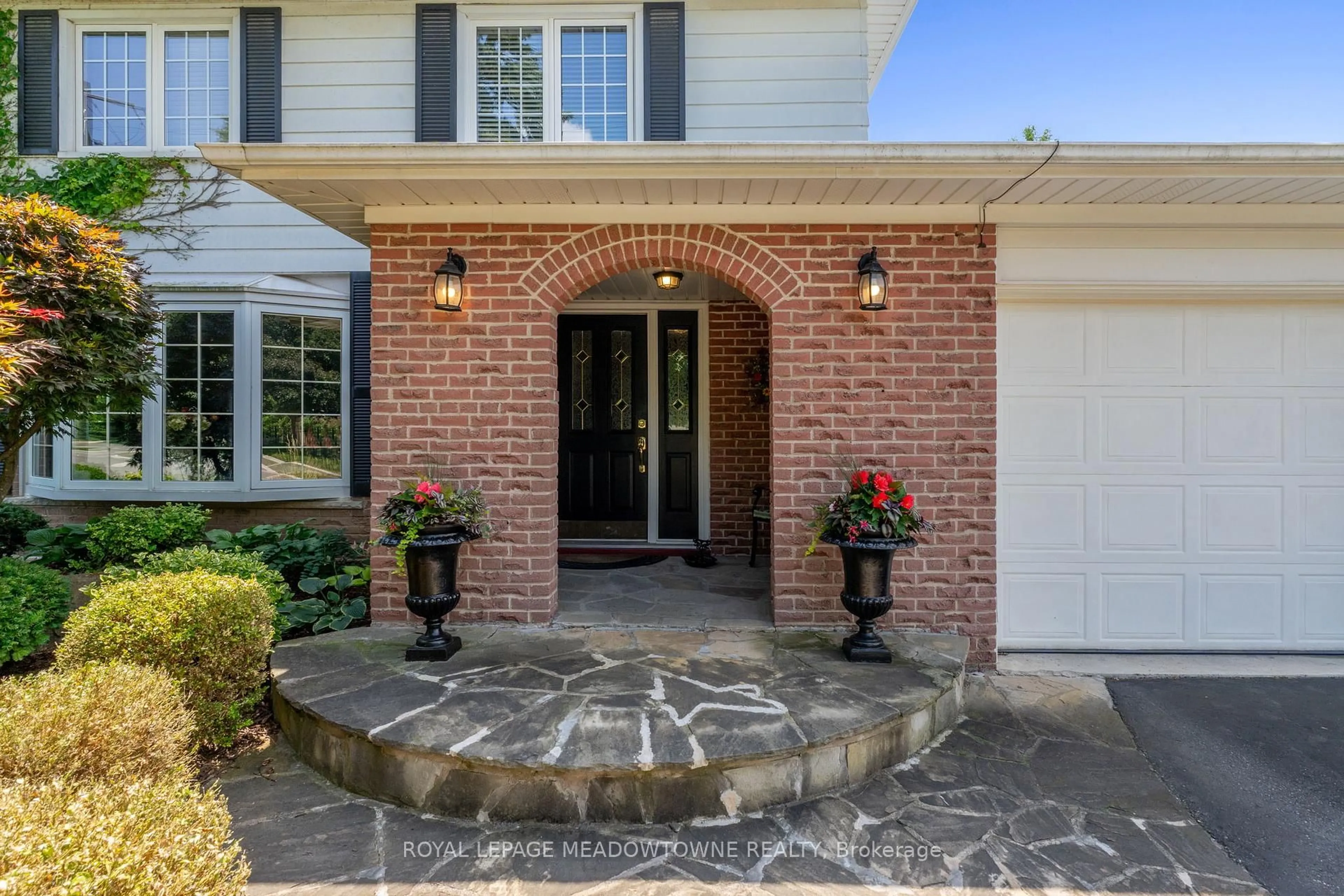 Home with brick exterior material, street for 154 Rexway Dr, Halton Hills Ontario L7G 1R9