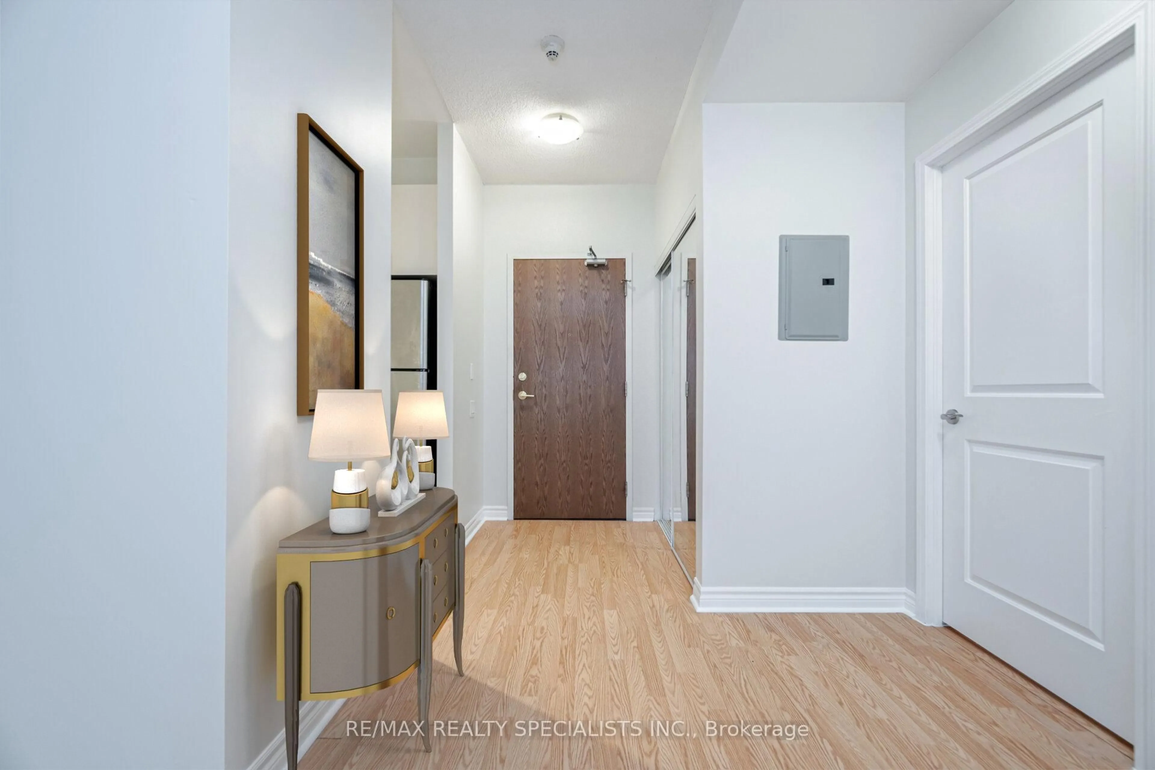 Indoor entryway for 4196 Dundas St #309, Toronto Ontario M8X 0A3