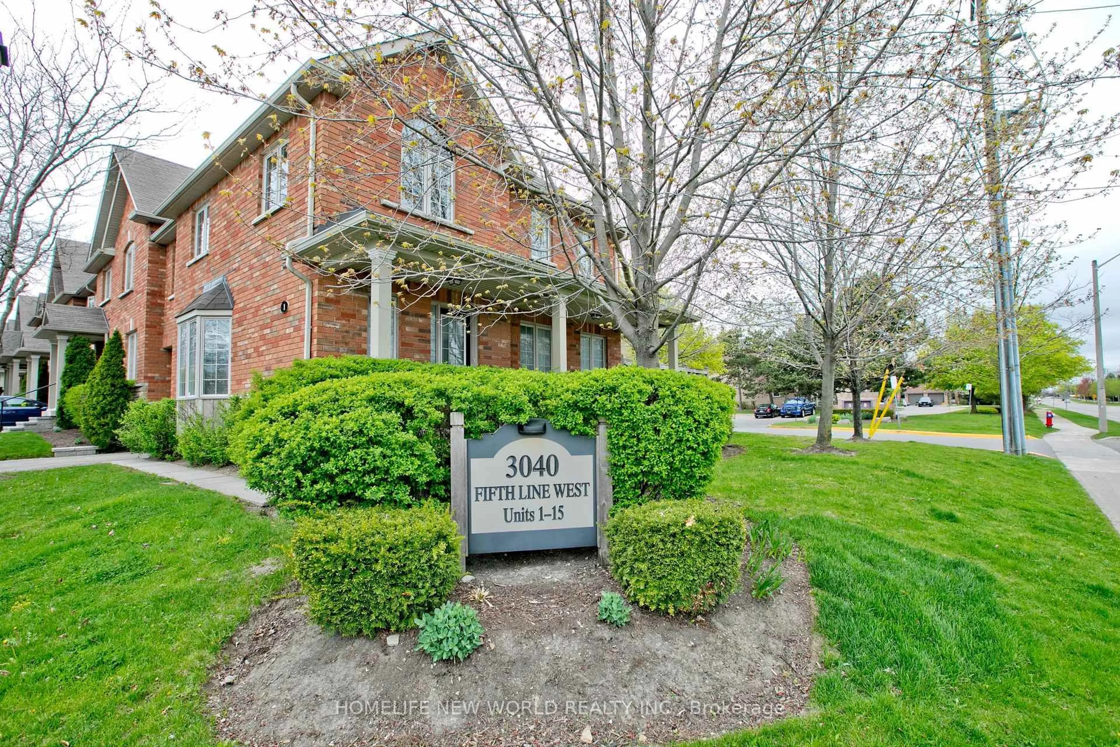 Home with brick exterior material, street for 3040 Fifth Line #1, Mississauga Ontario L5L 0A4